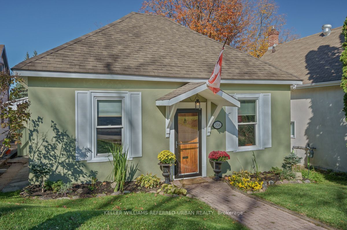 558 Elizabeth Street Property Photo 1