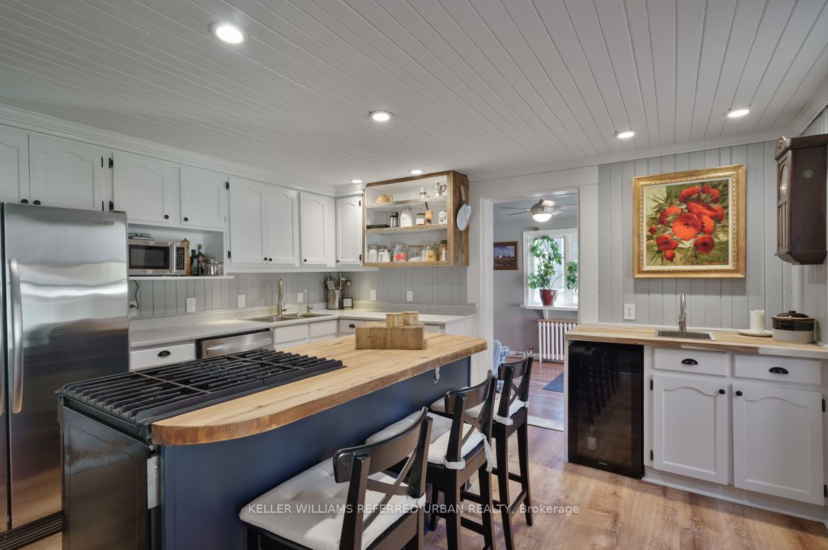 558 Elizabeth Street Property Photo 8