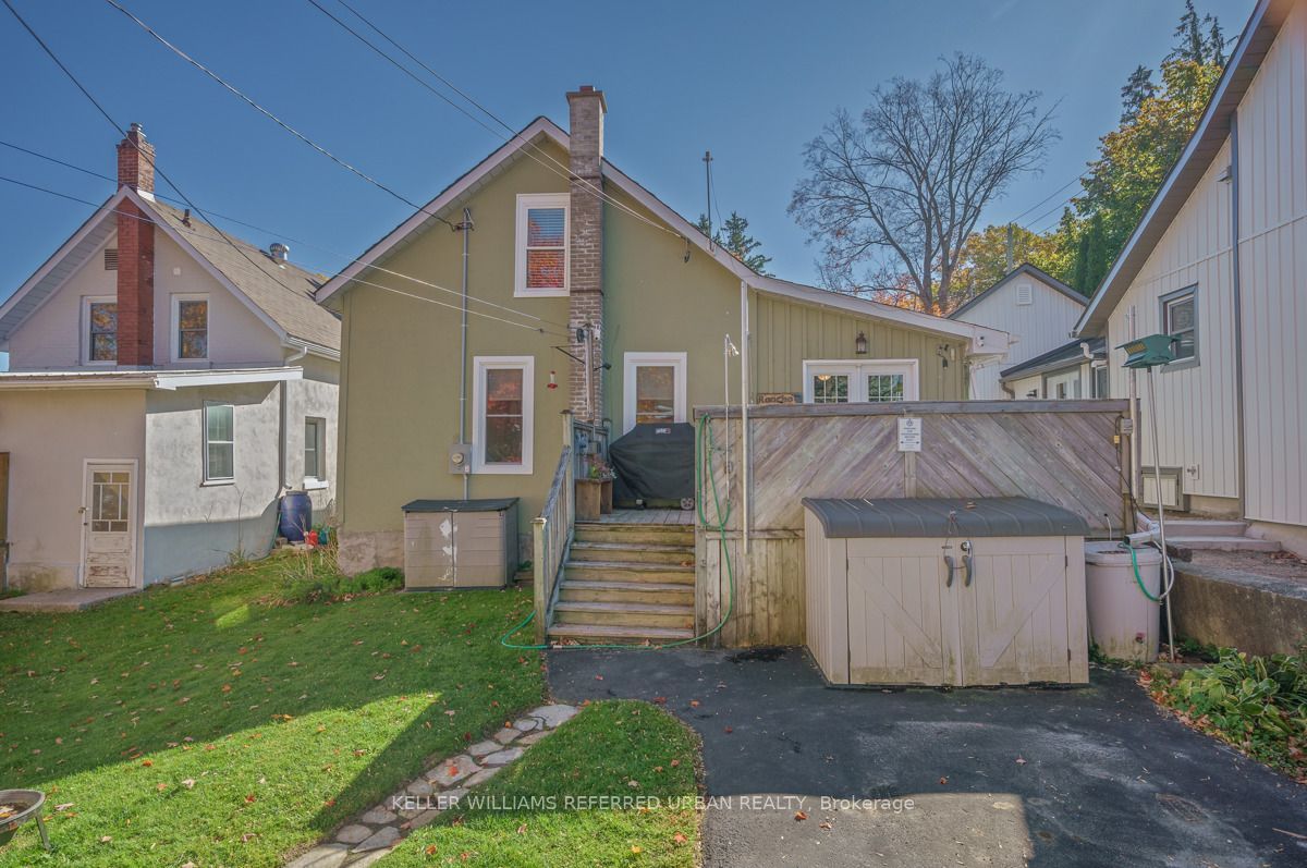 558 Elizabeth Street Property Photo 28