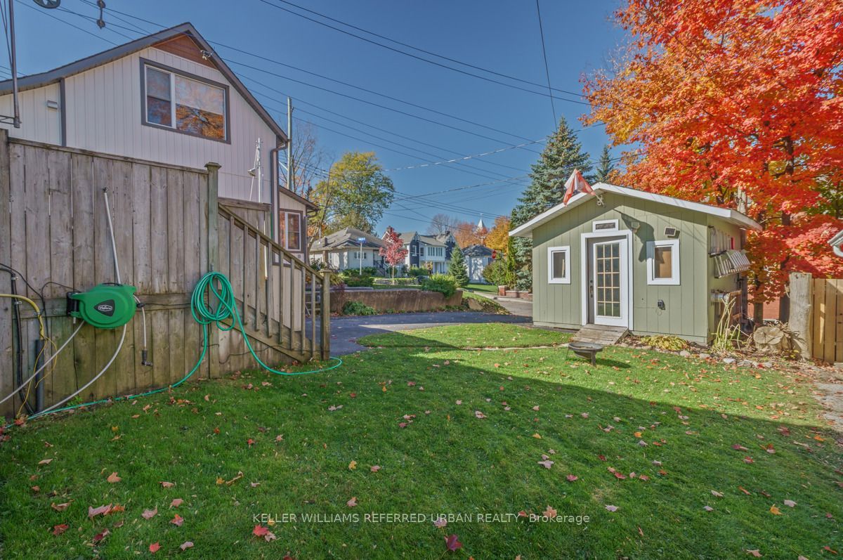 558 Elizabeth Street Property Photo 31