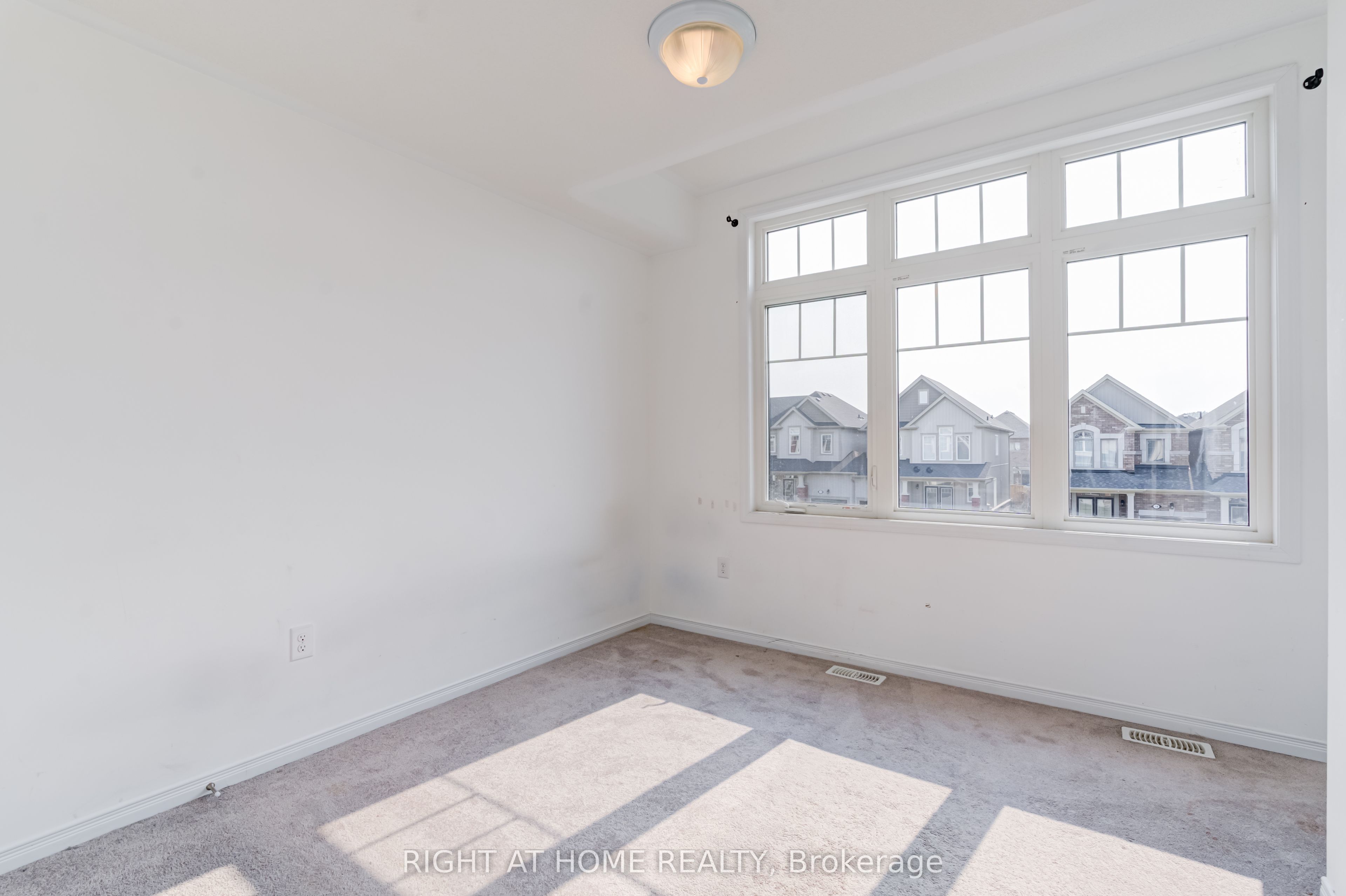 9 Bailey Street Property Photo 34