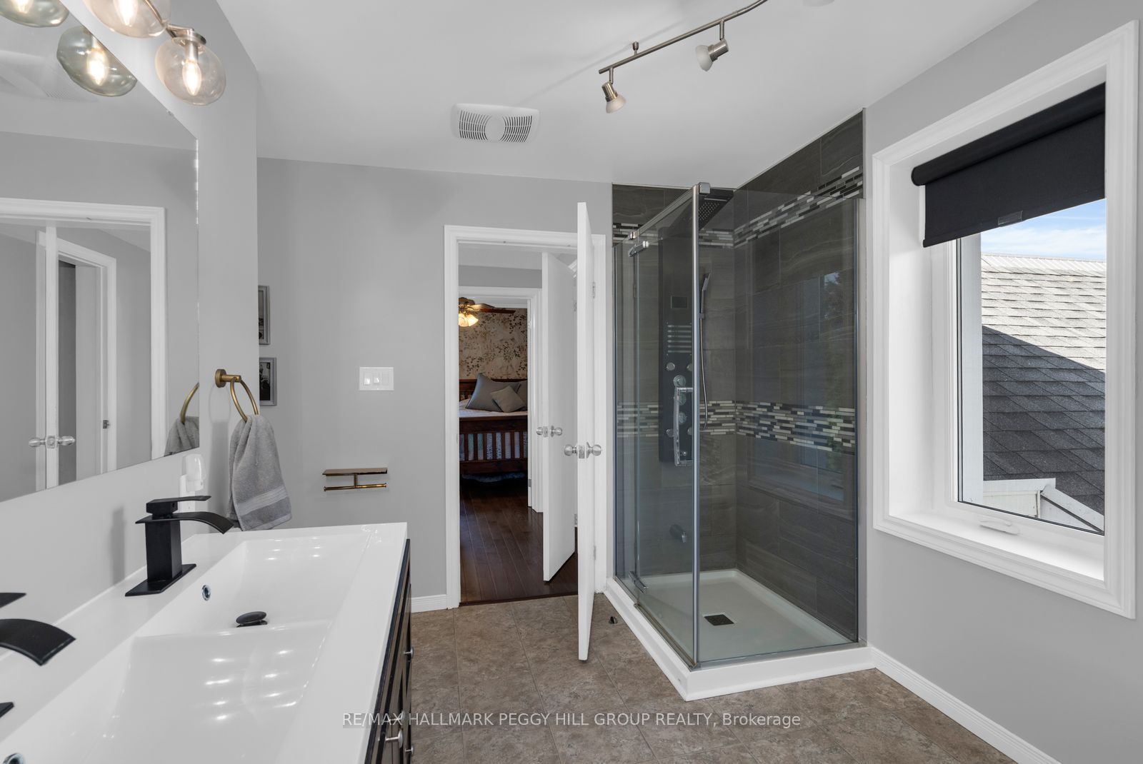 312 Lafontaine Road W Property Photo 15