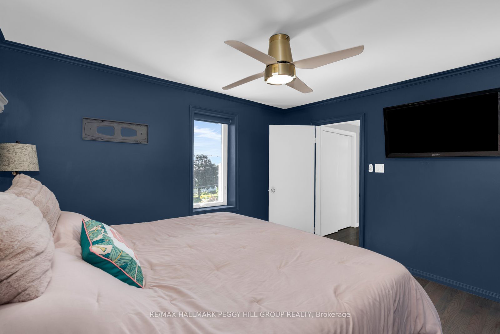 312 Lafontaine Road W Property Photo 16
