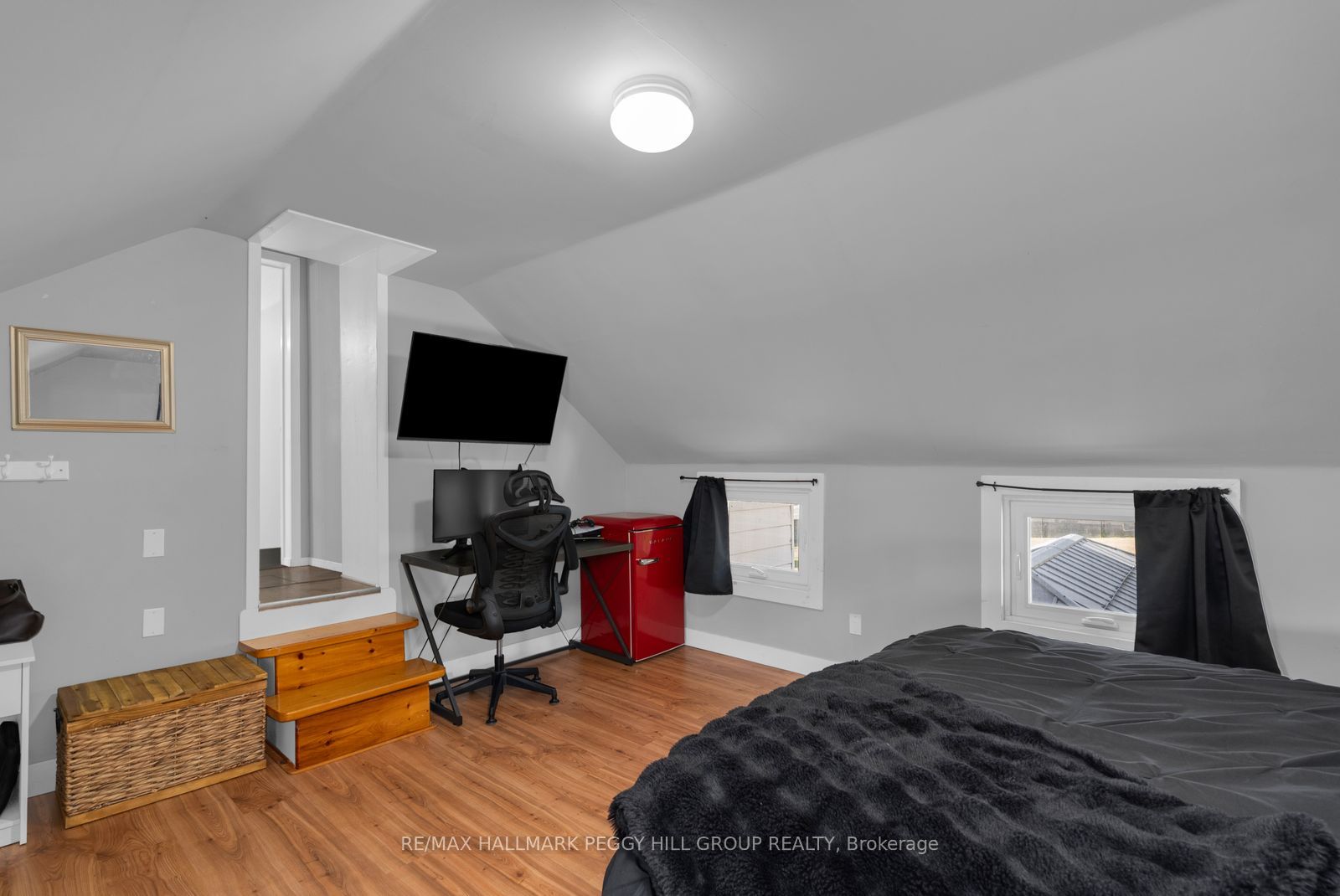 312 Lafontaine Road W Property Photo 20