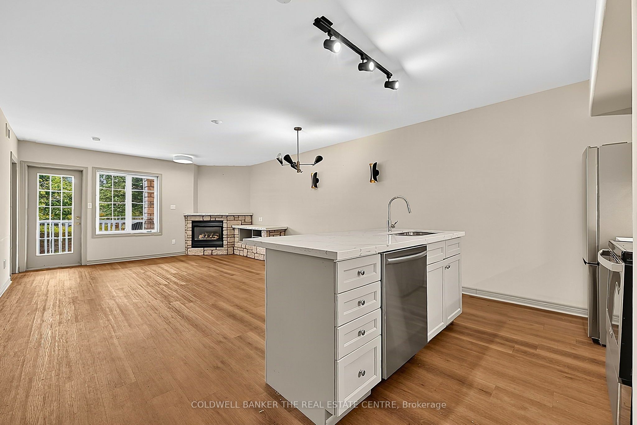 90 Highland Drive 2094-2095 Property Photo 4