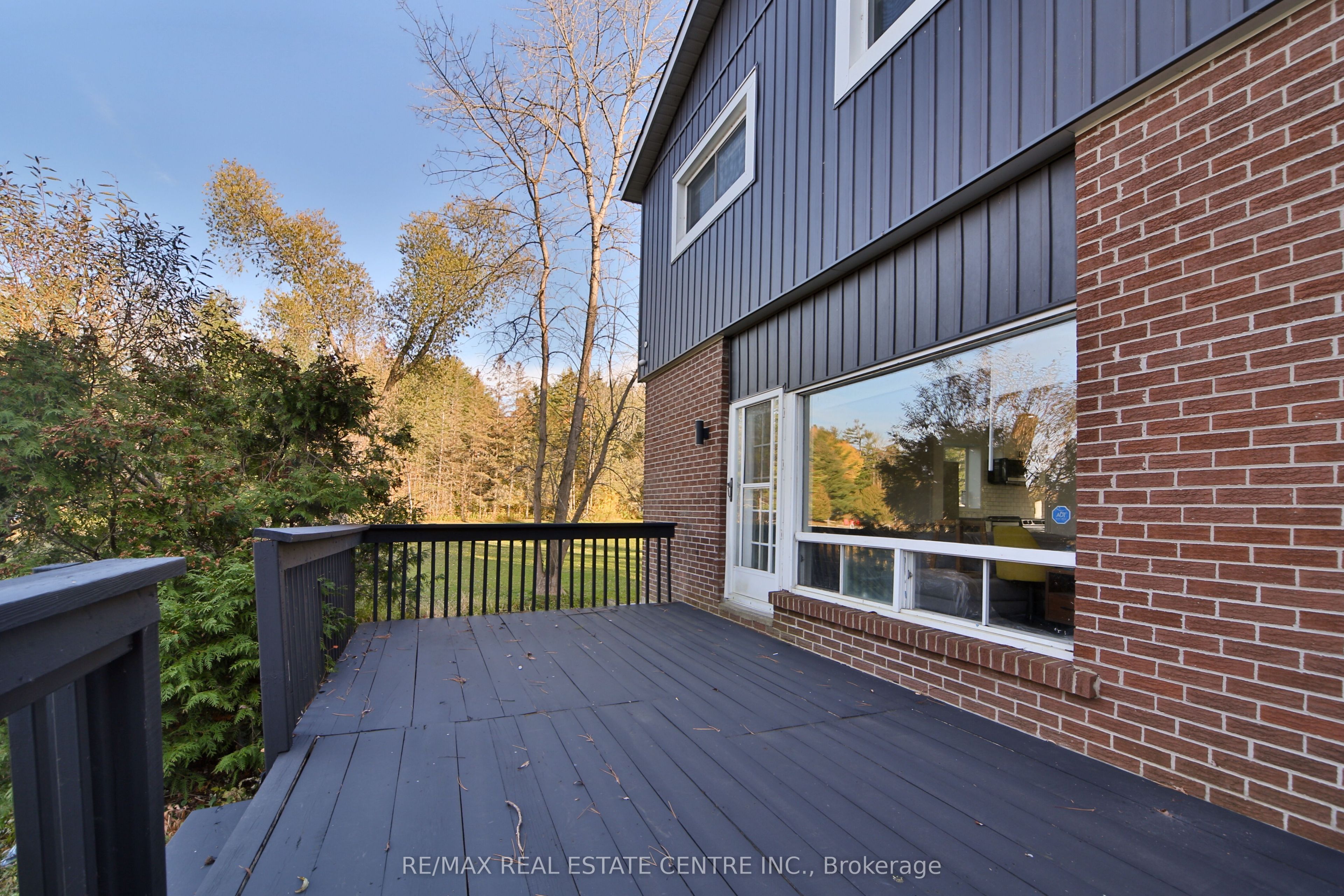 7779 Somerset Drive Property Photo 9