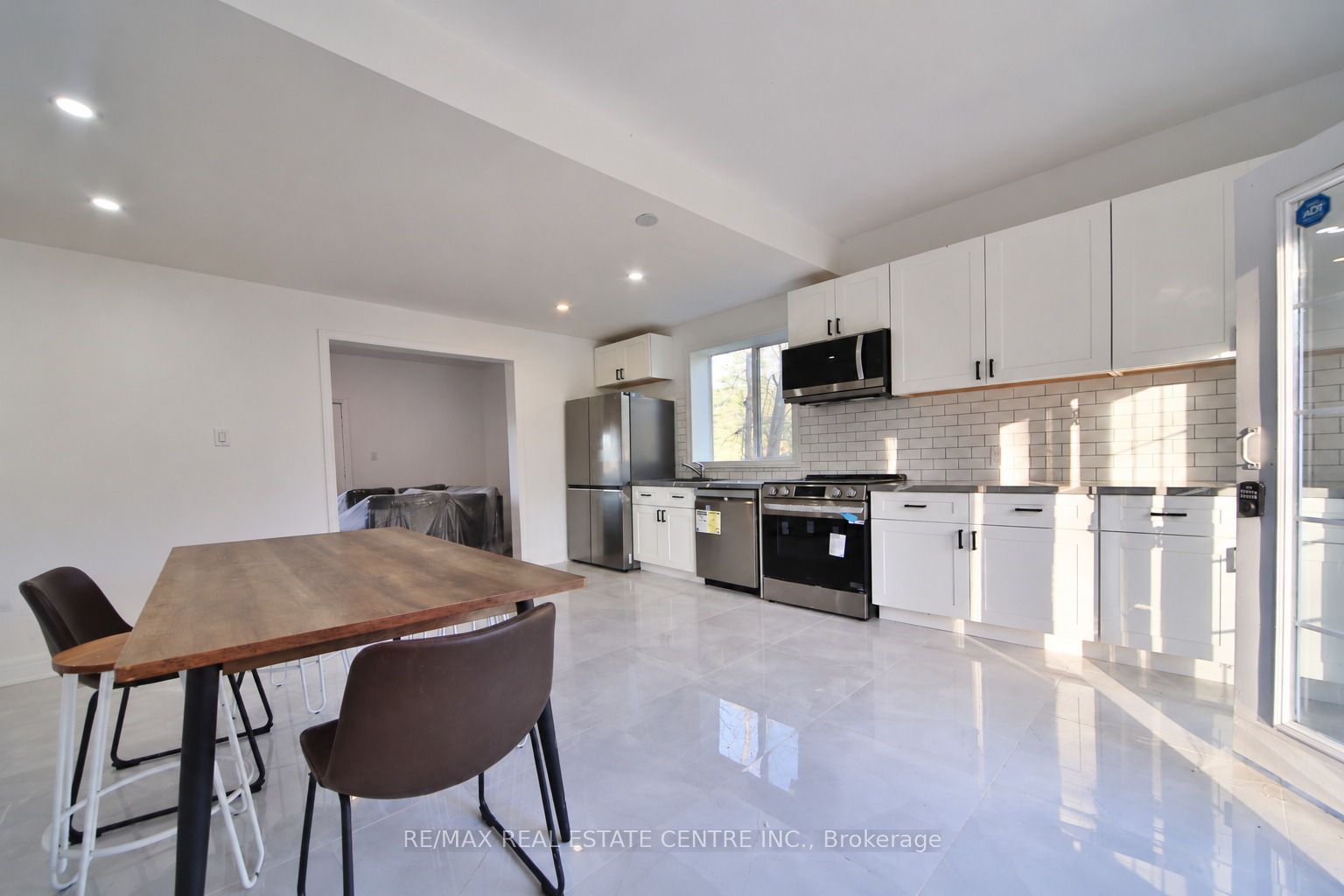 7779 Somerset Drive Property Photo 12