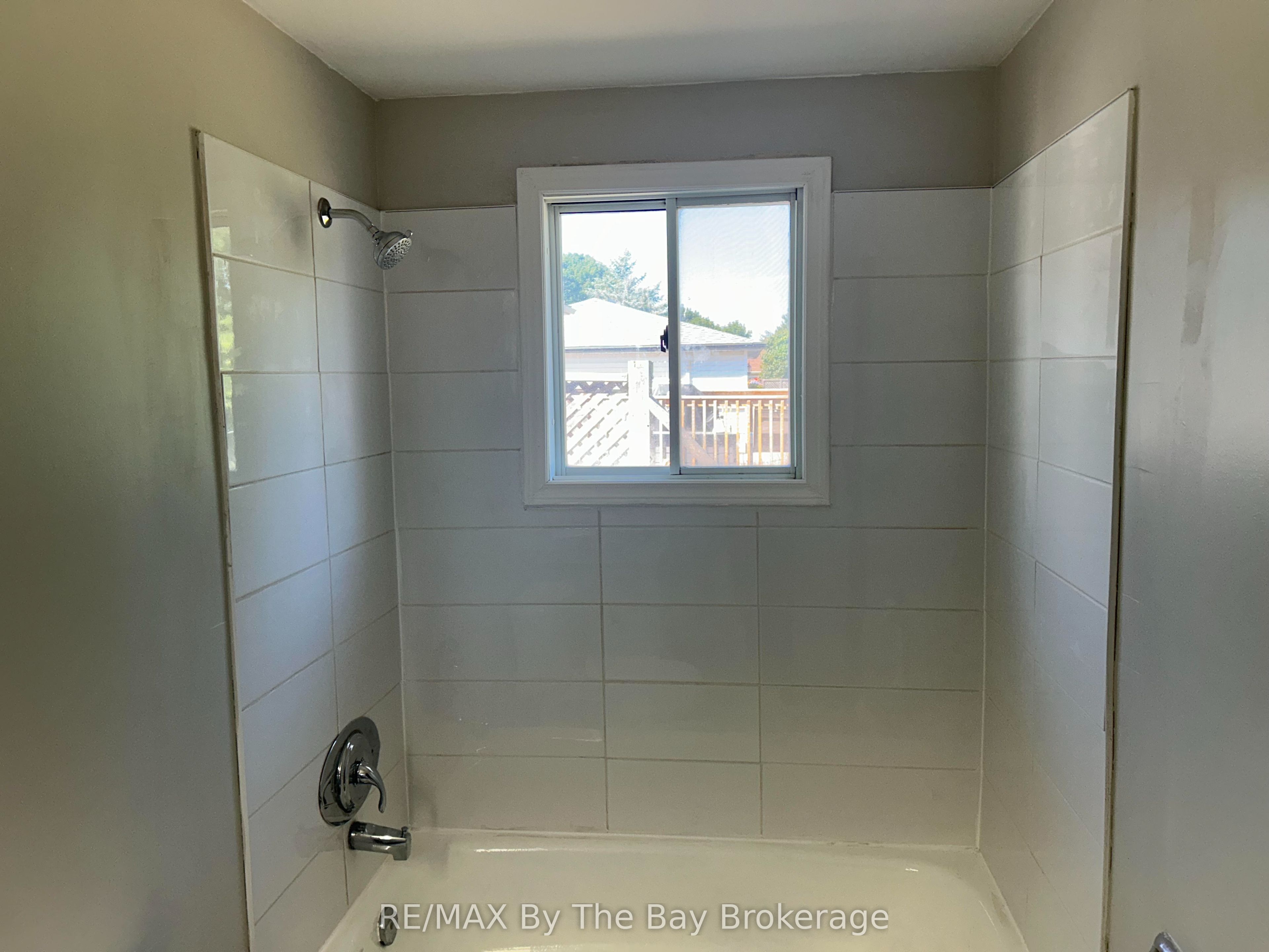 326 Christine Drive Property Photo 4