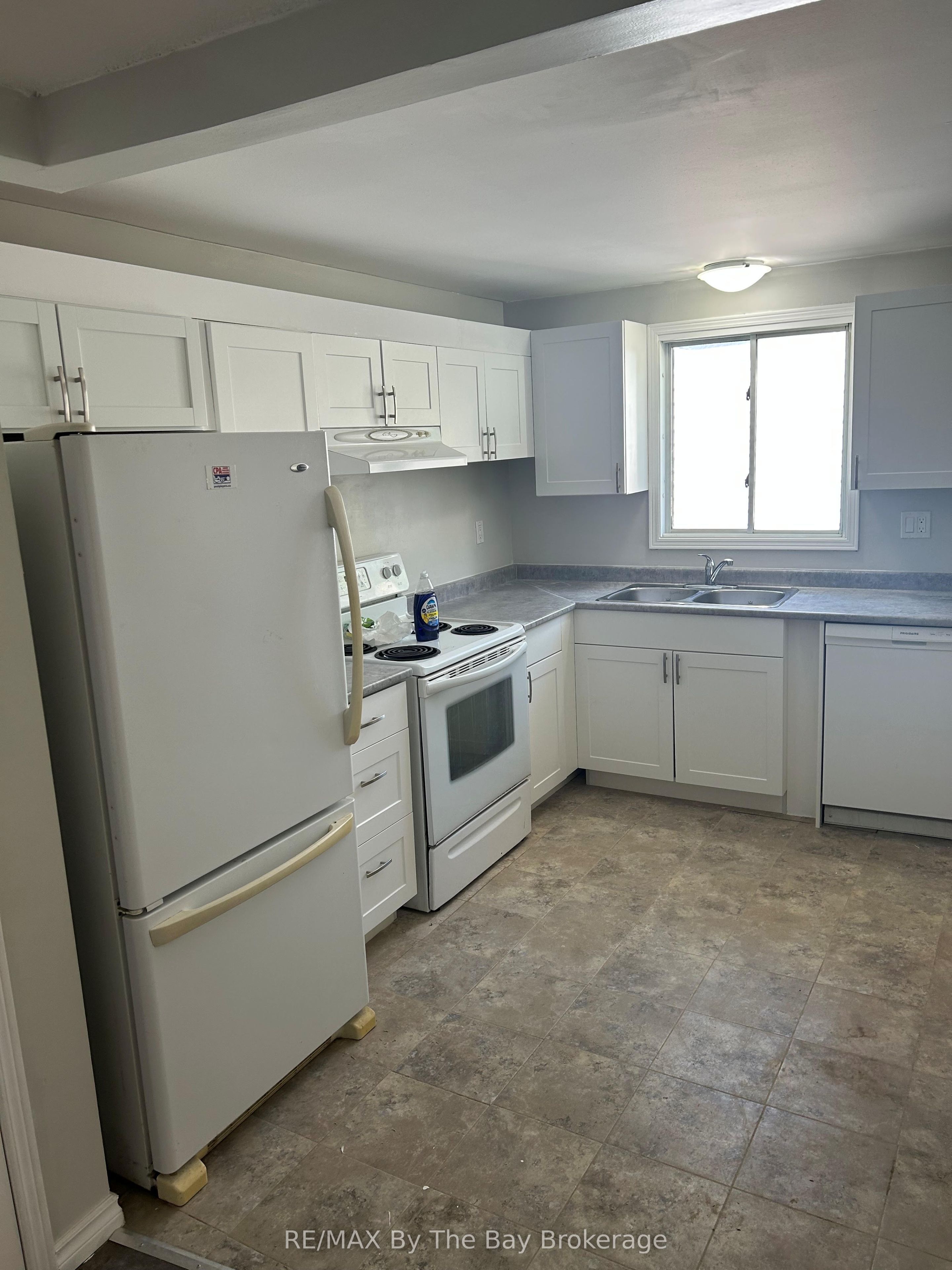 326 Christine Drive Property Photo 7
