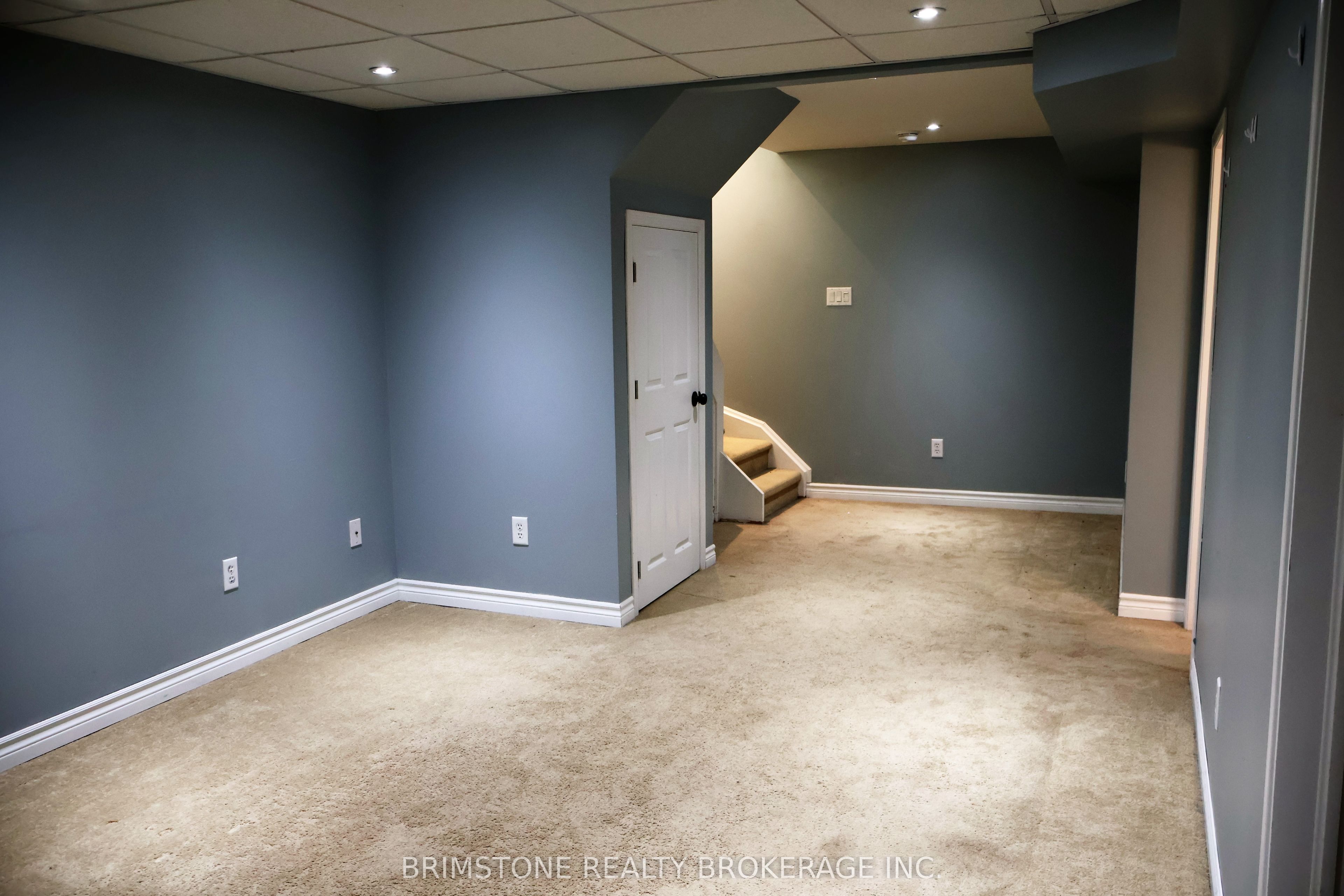 204 Pickett Crescent Property Photo 12