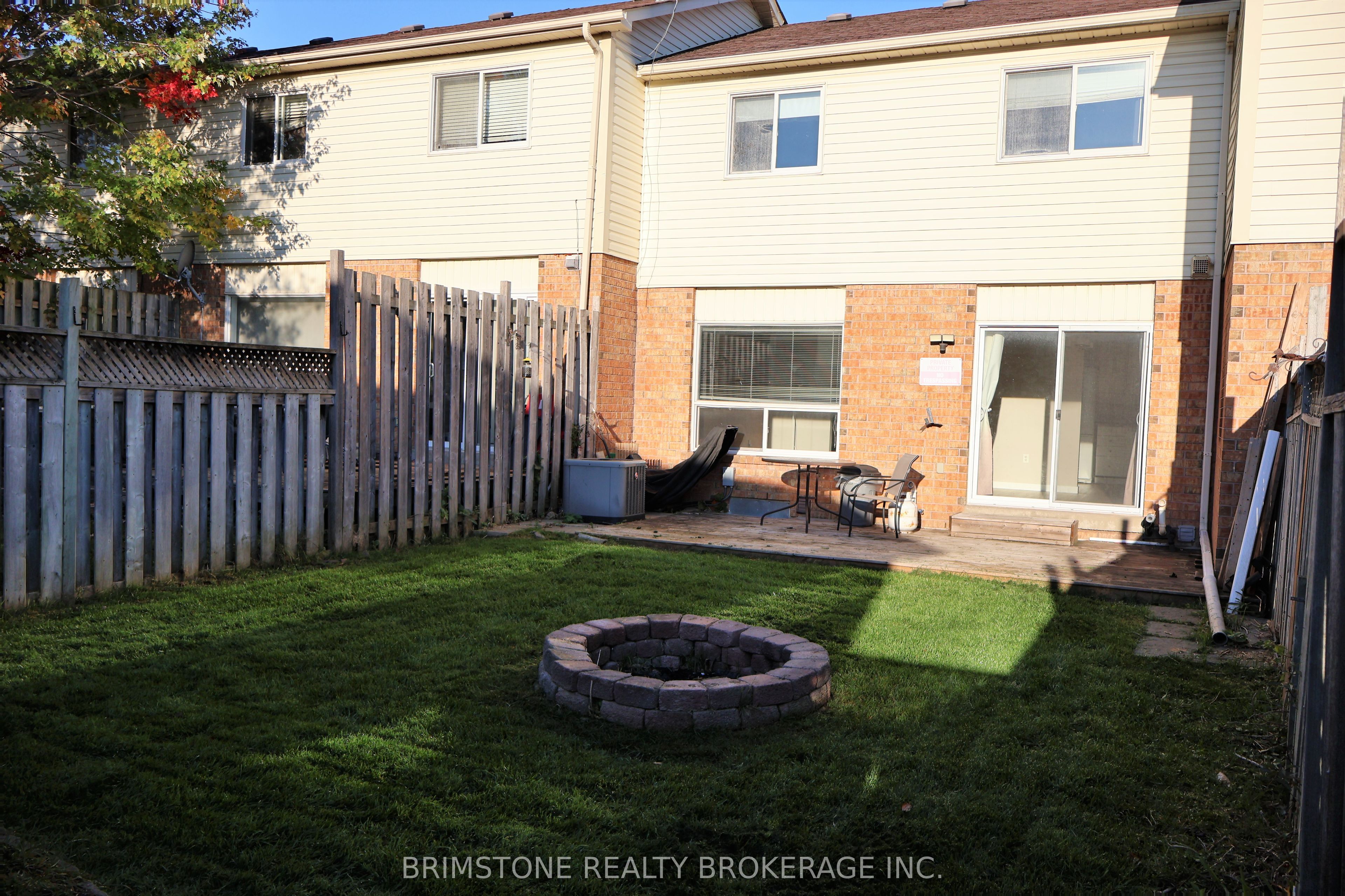 204 Pickett Crescent Property Photo 15