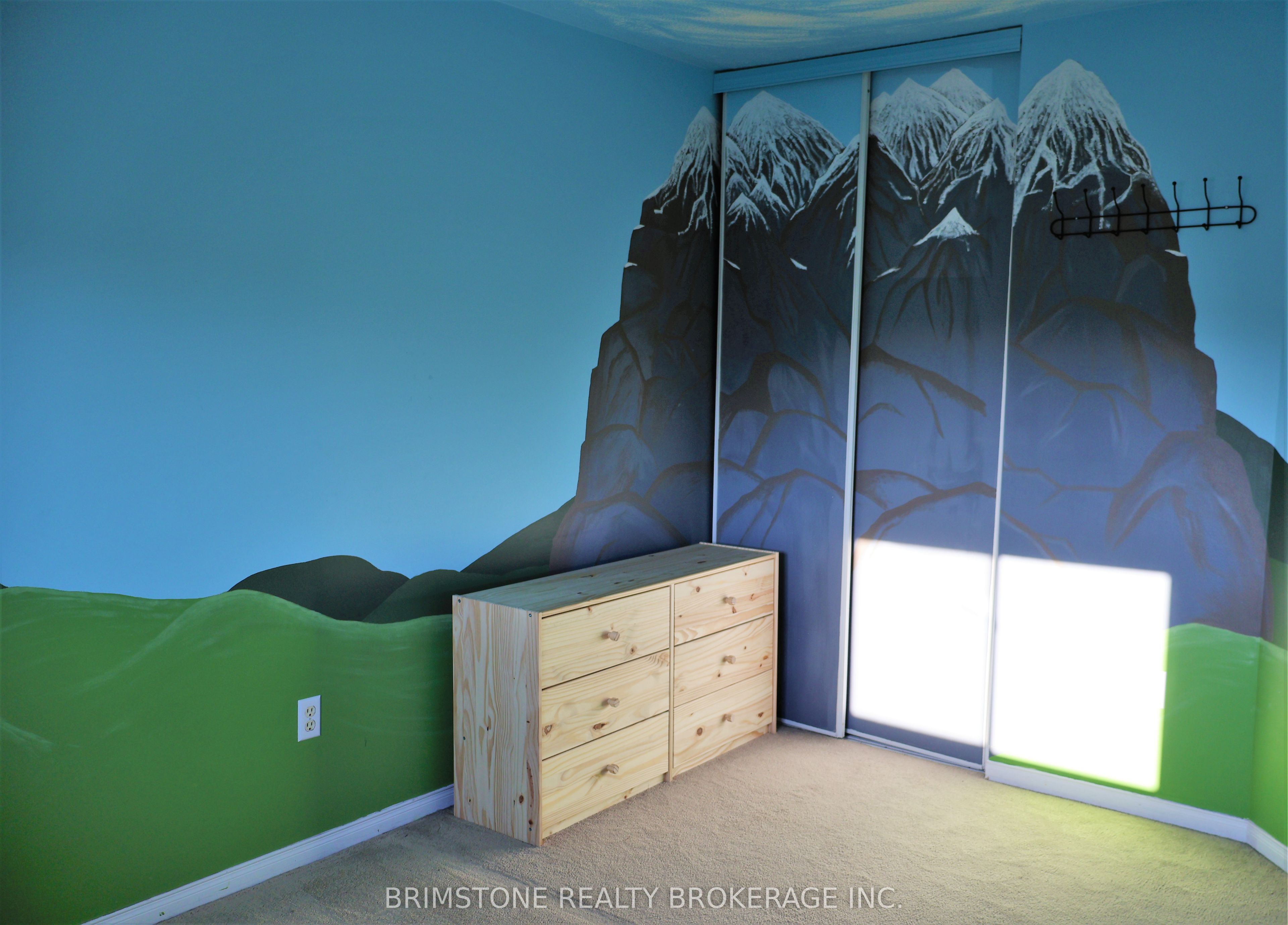 204 Pickett Crescent Property Photo 25