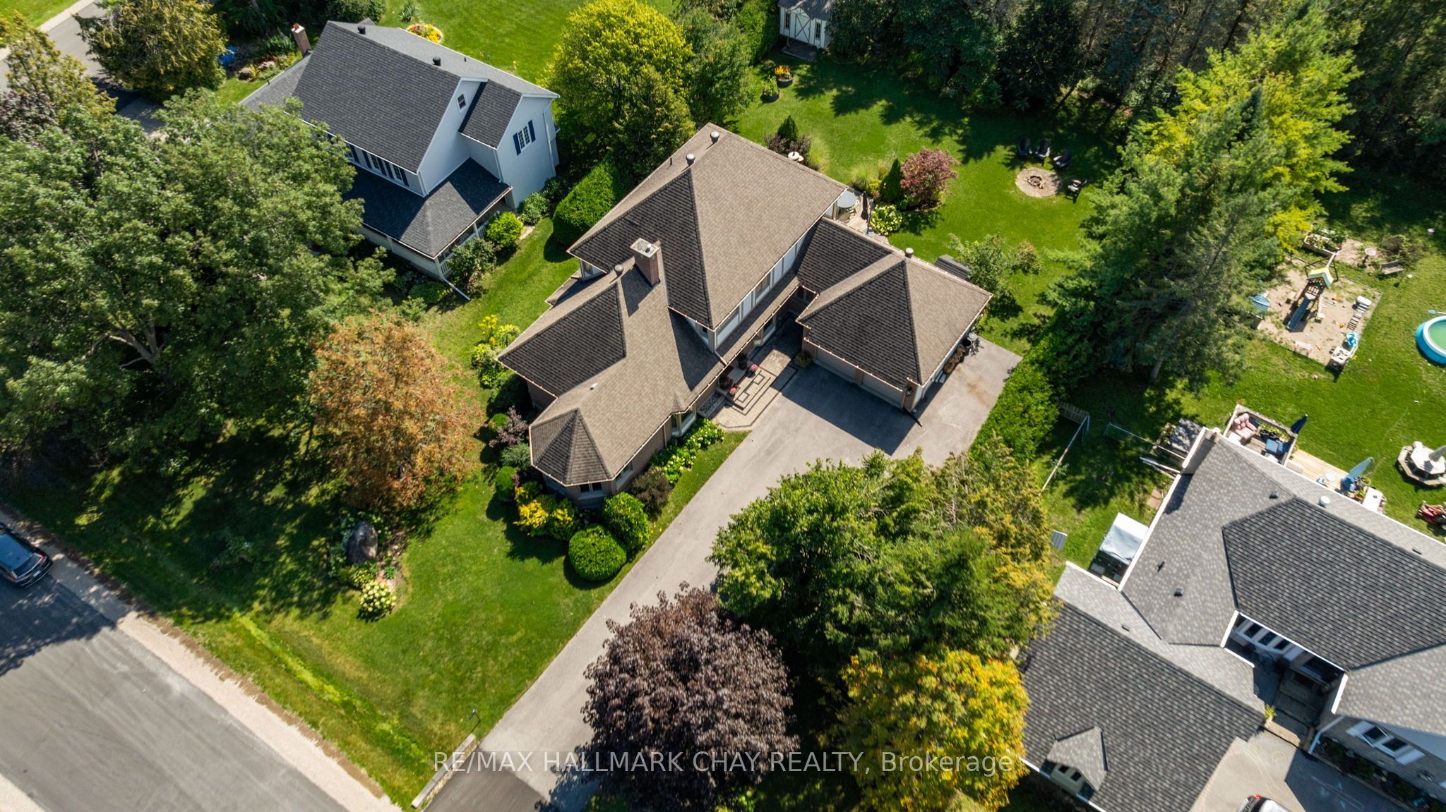 9 Howard Drive Property Photo 2