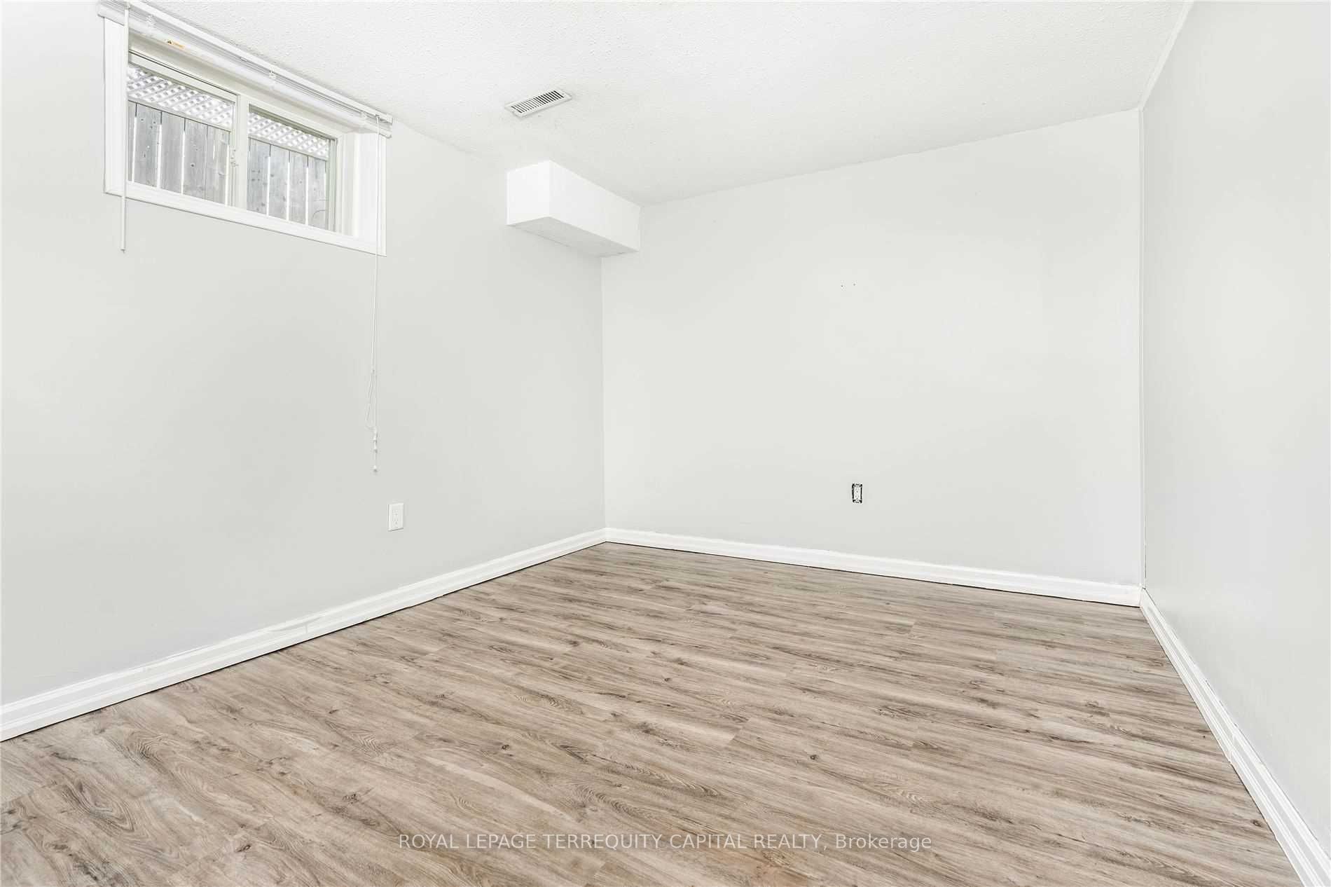 25 Whitehorn Crescent Lower Property Photo 6