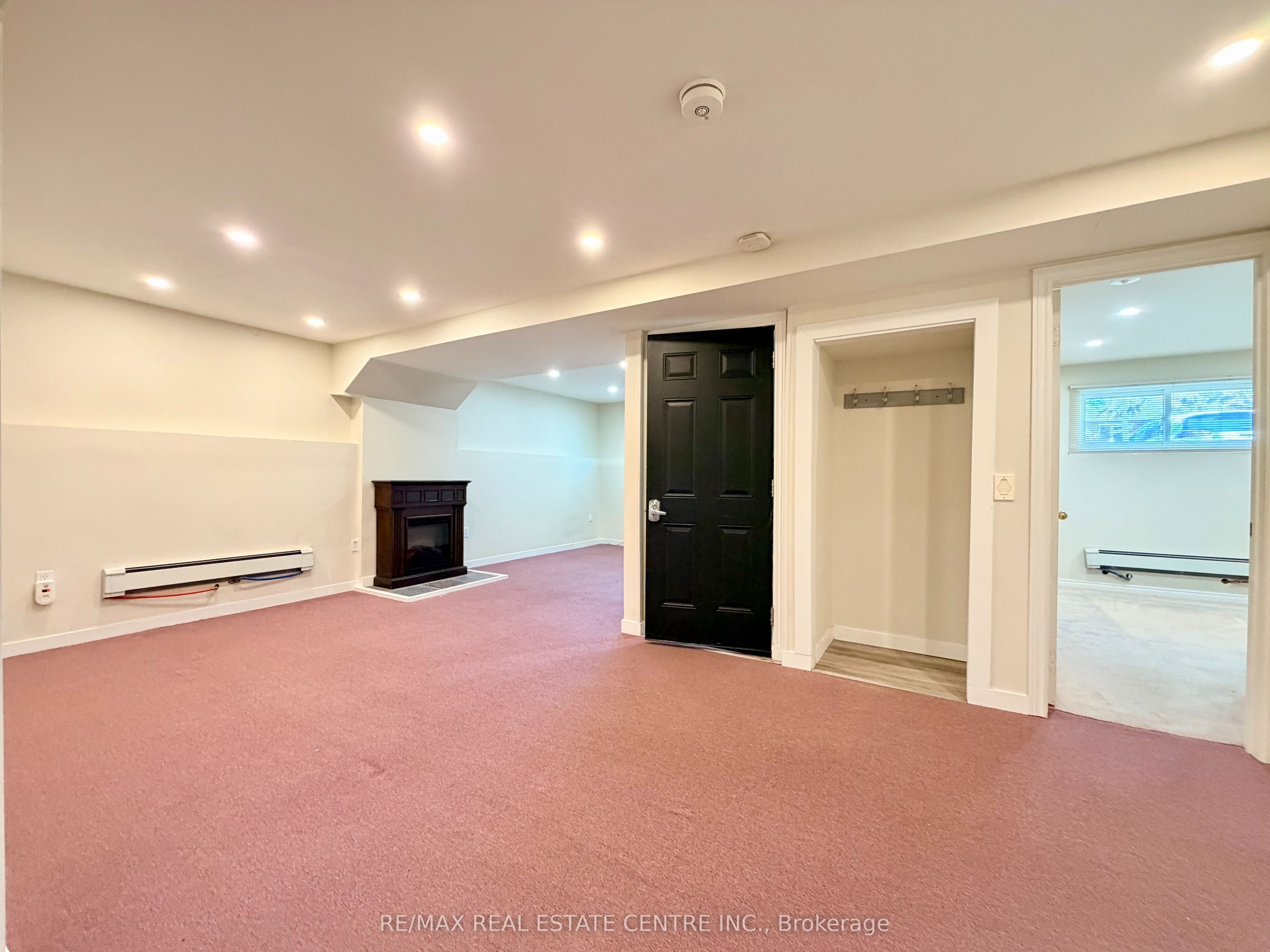 33 Evergreen Crescent Property Photo 9