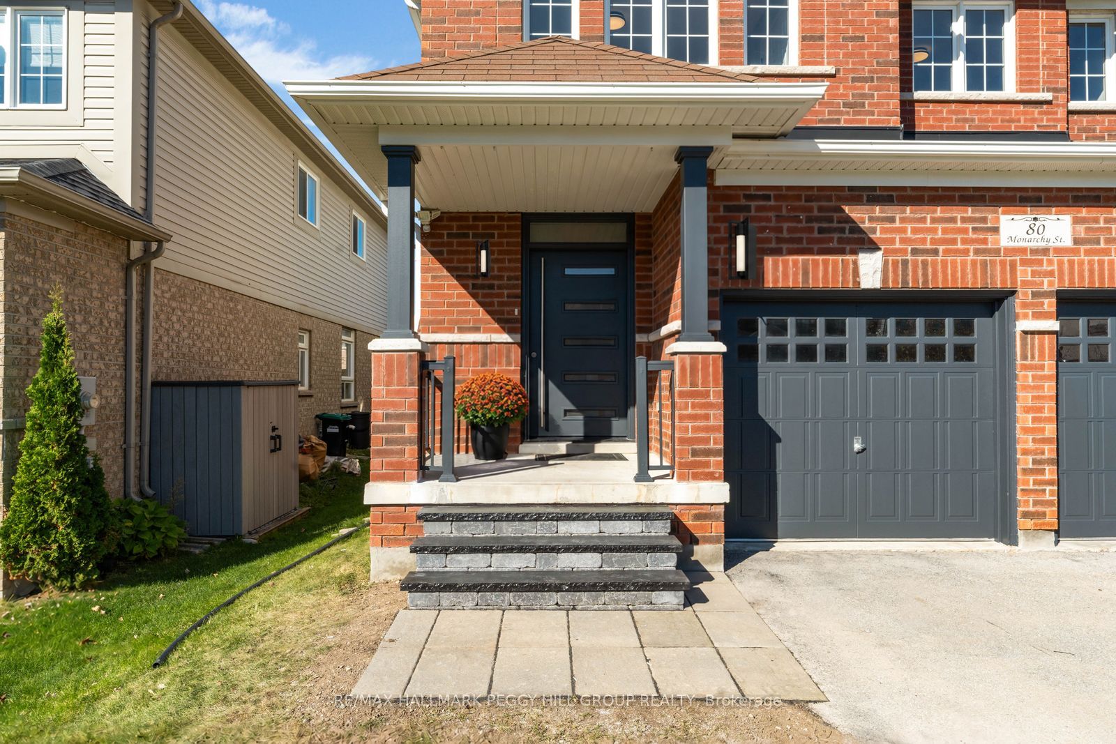 80 Monarchy Street Property Photo 3