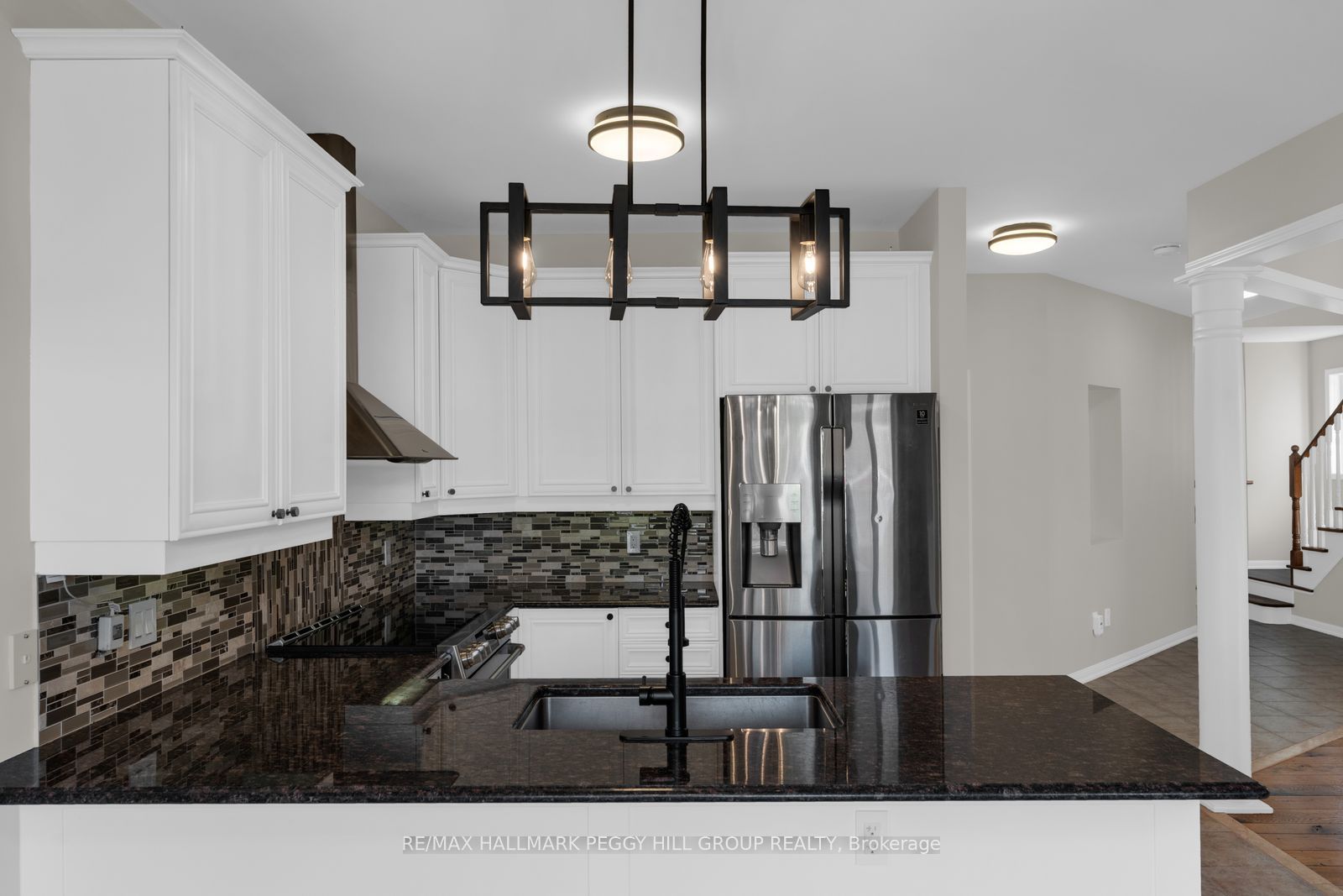 80 Monarchy Street Property Photo 5