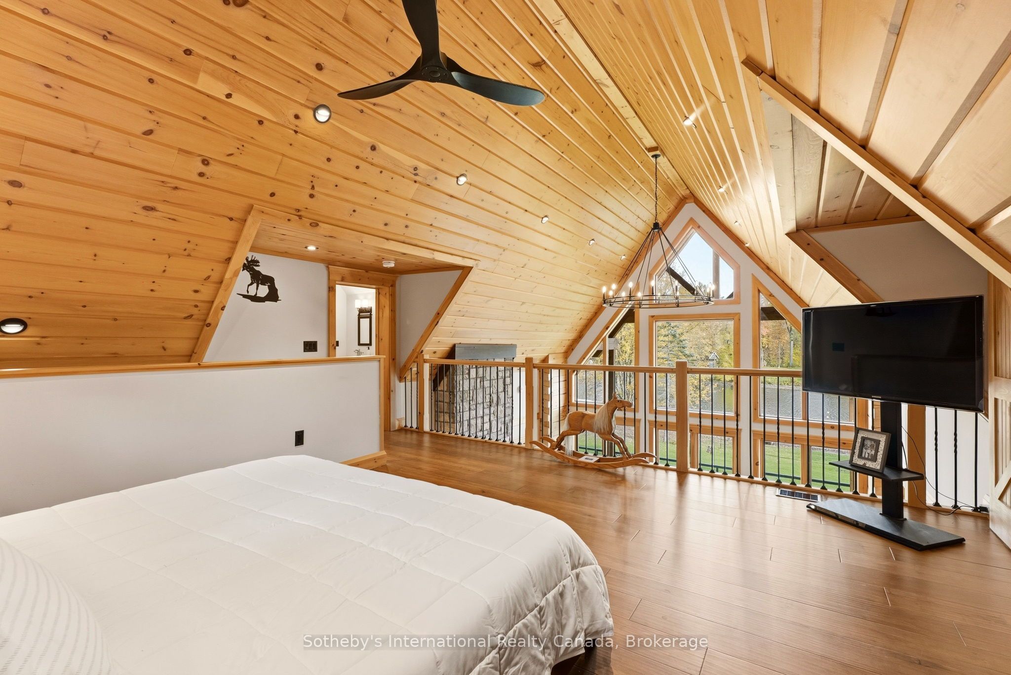 1935 Mcleod Drive Property Photo 22