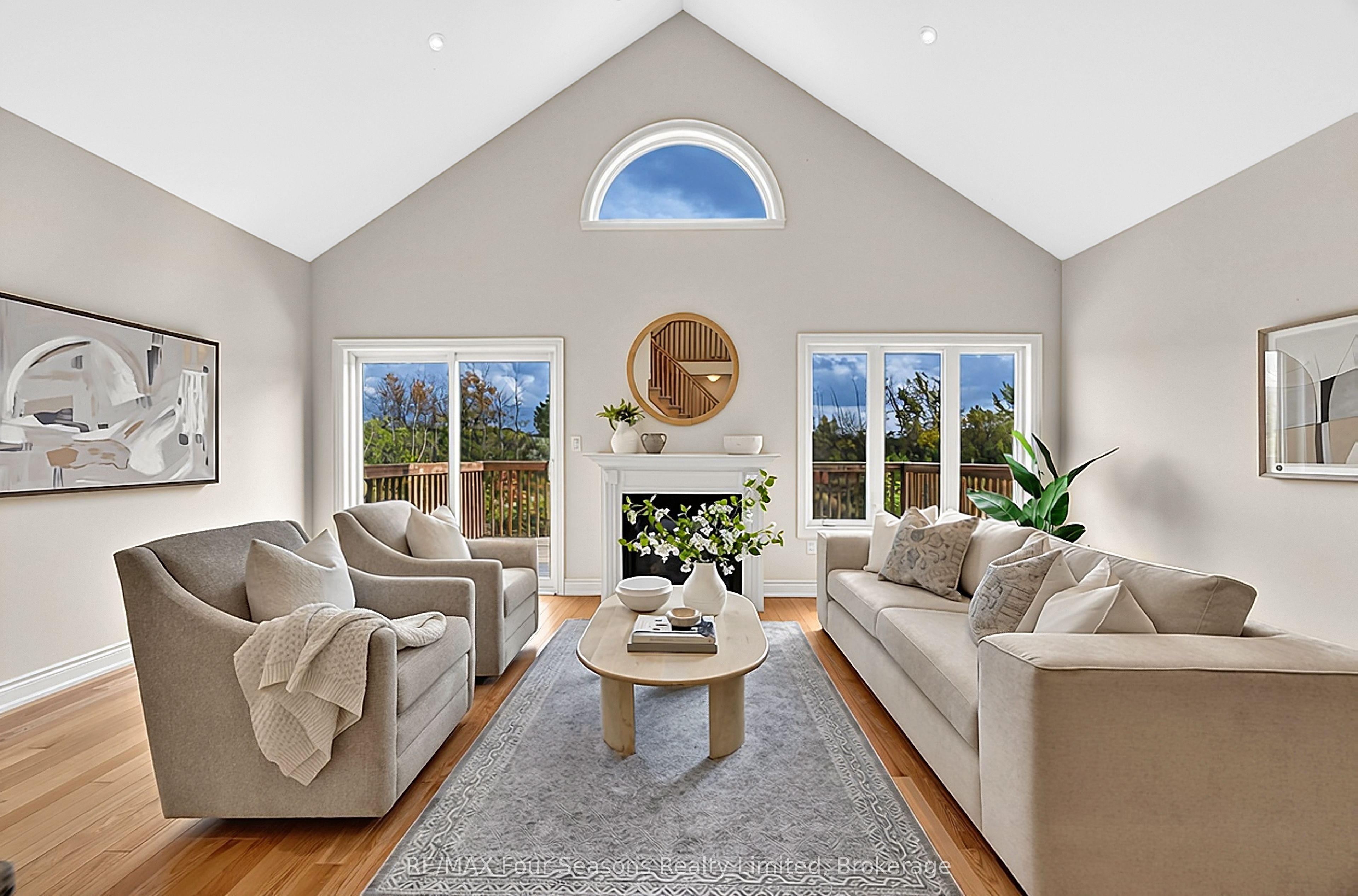 100 Kari Crescent Property Photo 9