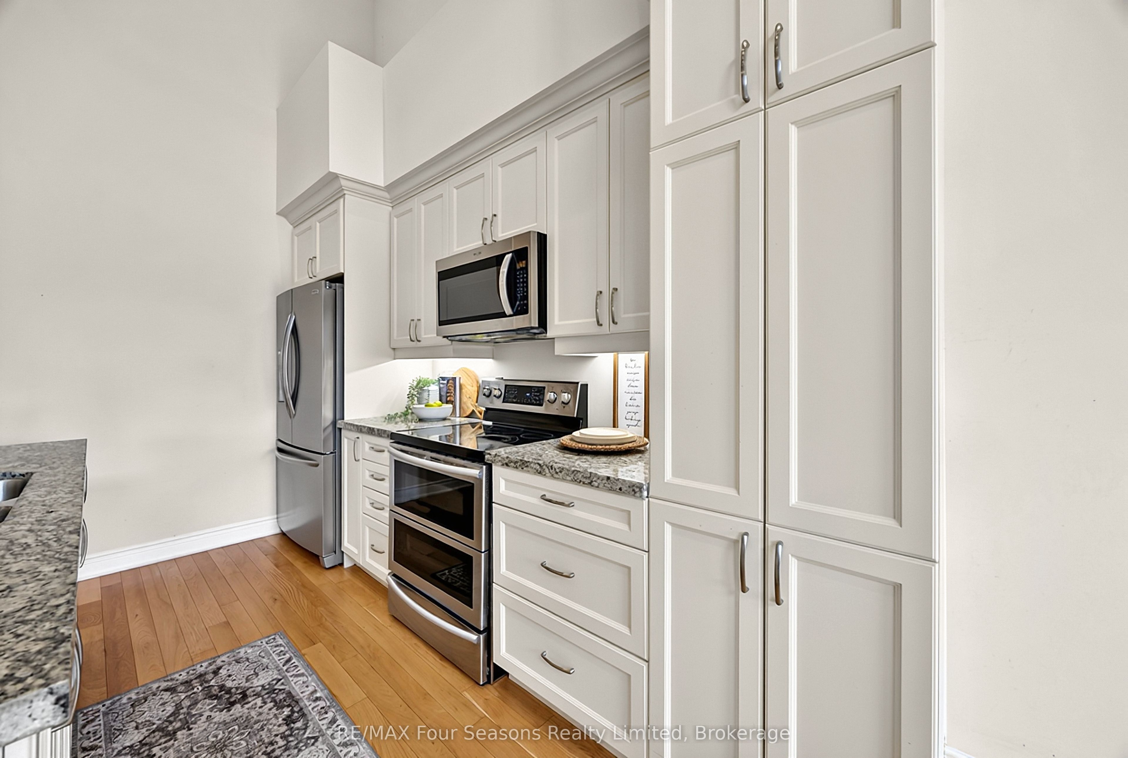 100 Kari Crescent Property Photo 15