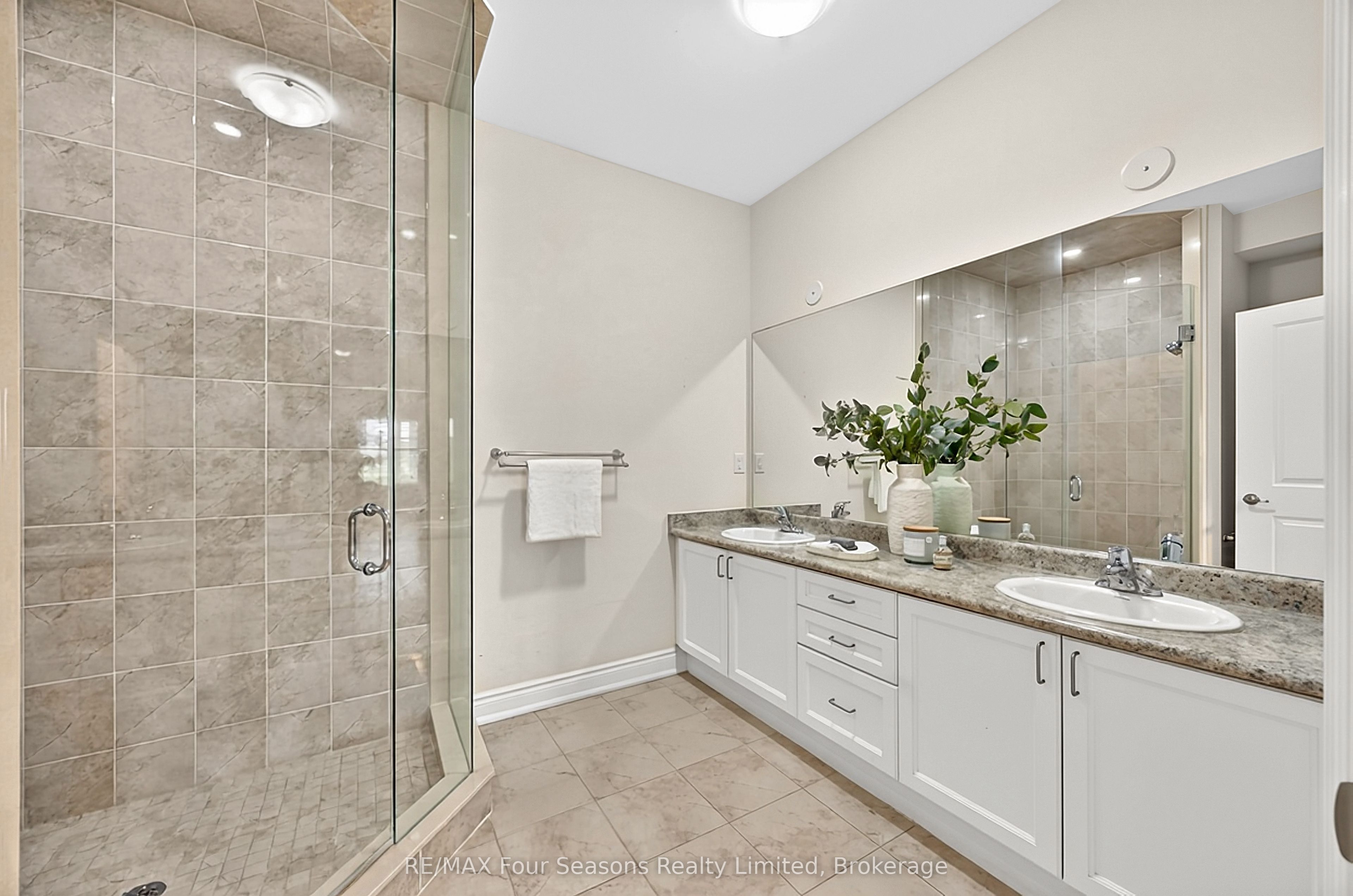 100 Kari Crescent Property Photo 19