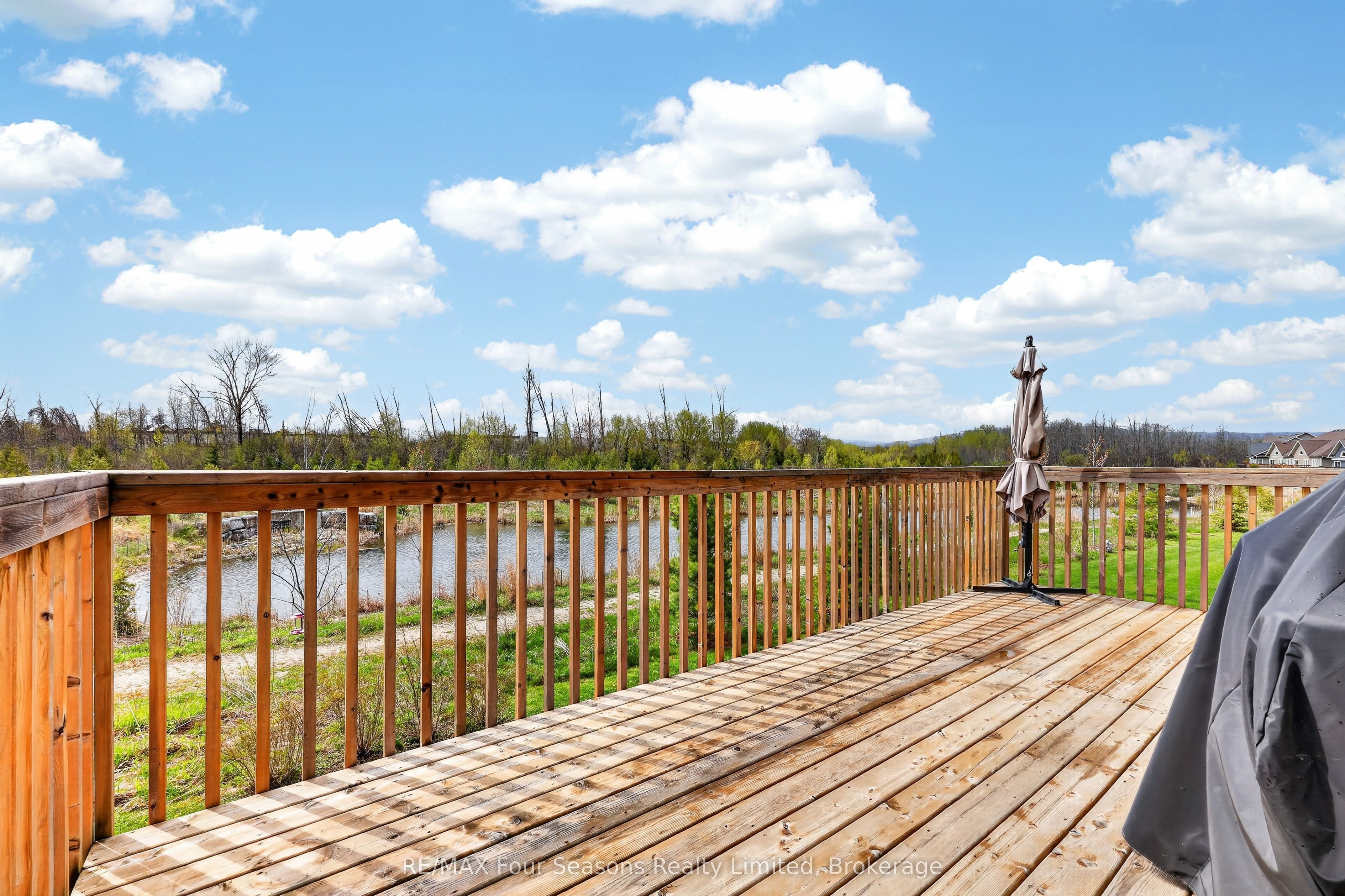 100 Kari Crescent Property Photo 33