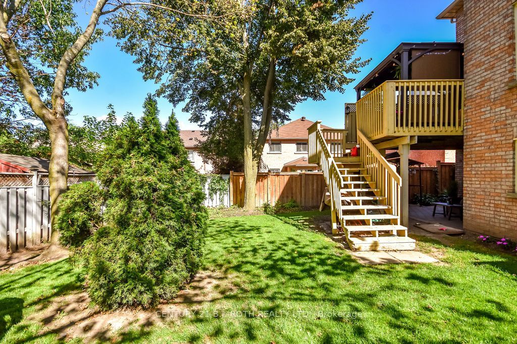 24 Grand Forest Drive Property Photo 35