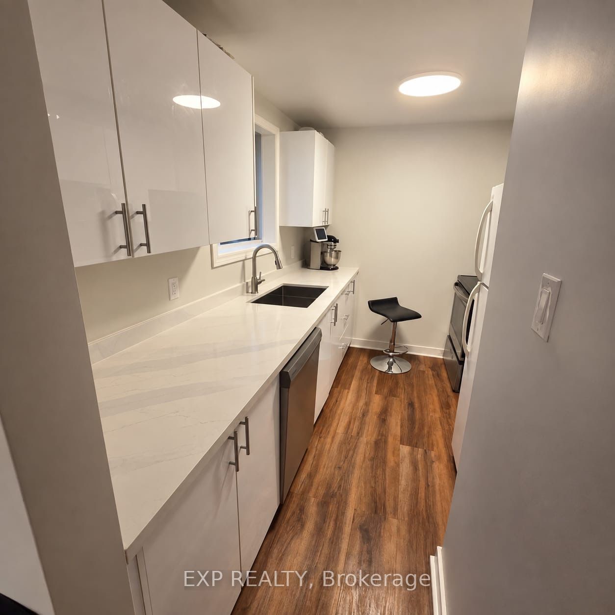 16 Lucas Avenue Lower Property Photo 5