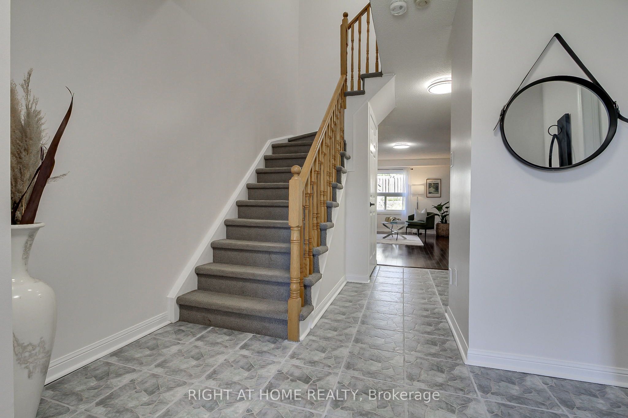 371 Ferndale Drive Property Photo 4