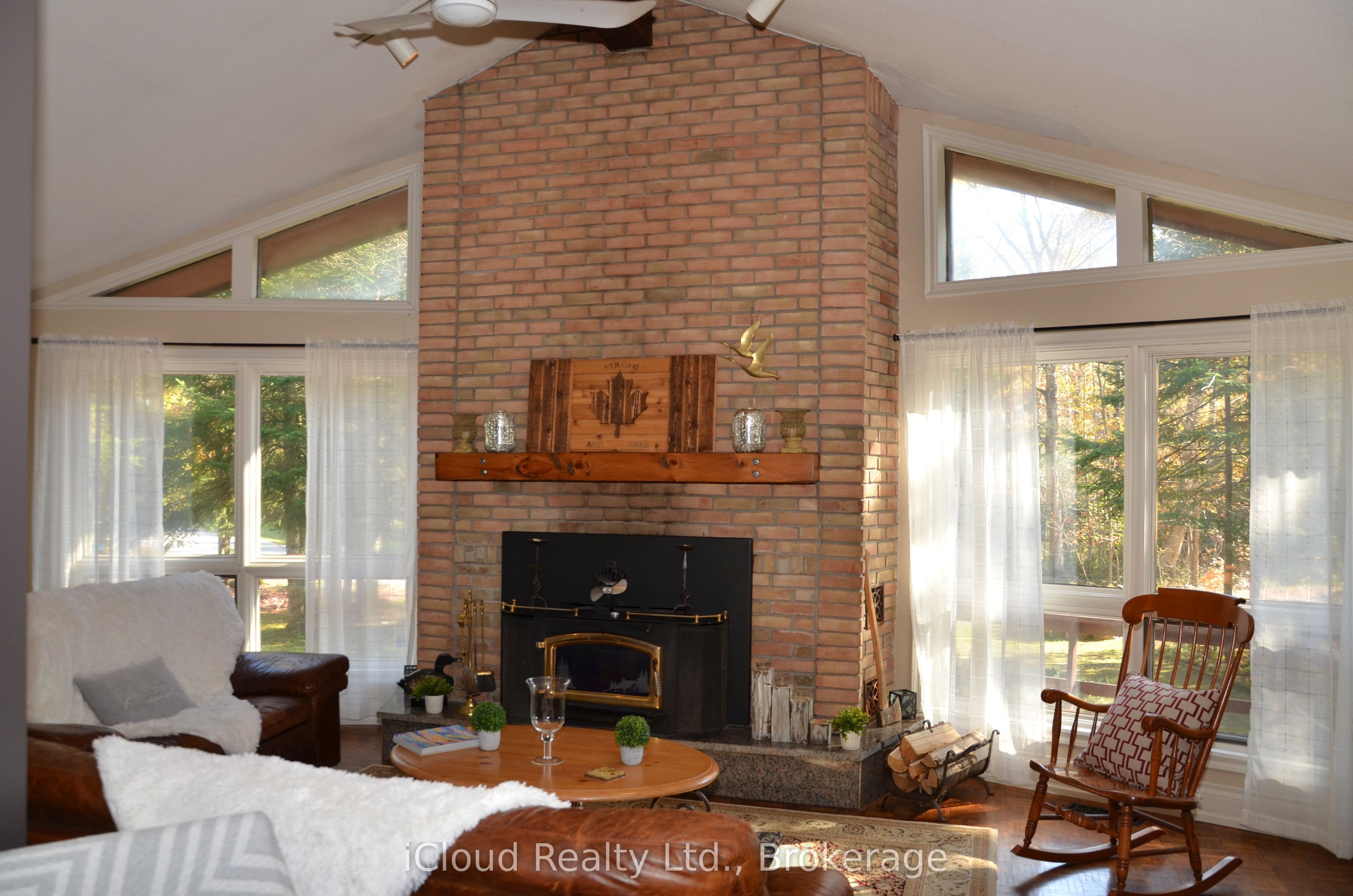 24 Montcalm Crescent Property Photo 3