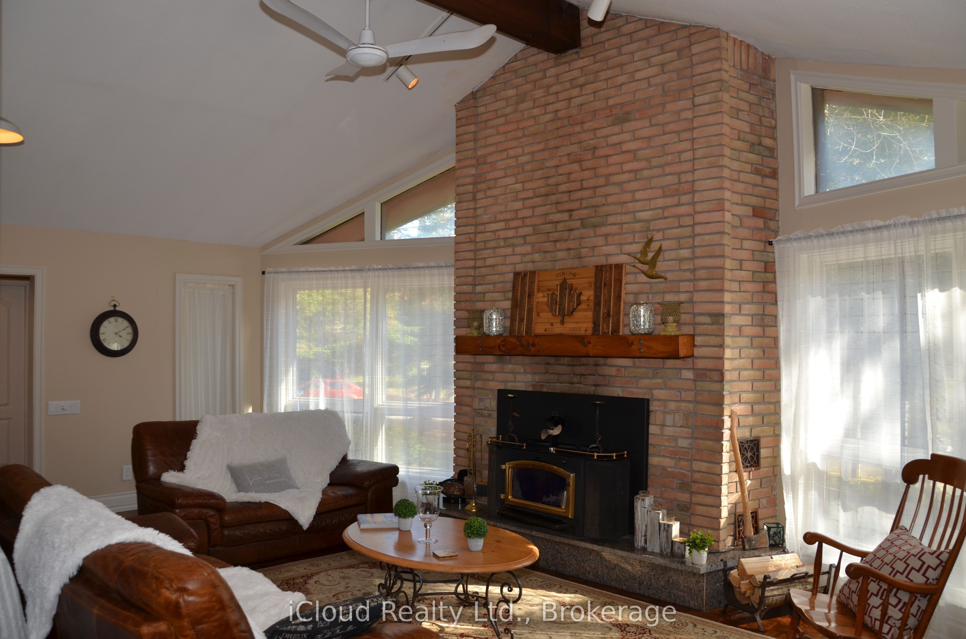 24 Montcalm Crescent Property Photo 4