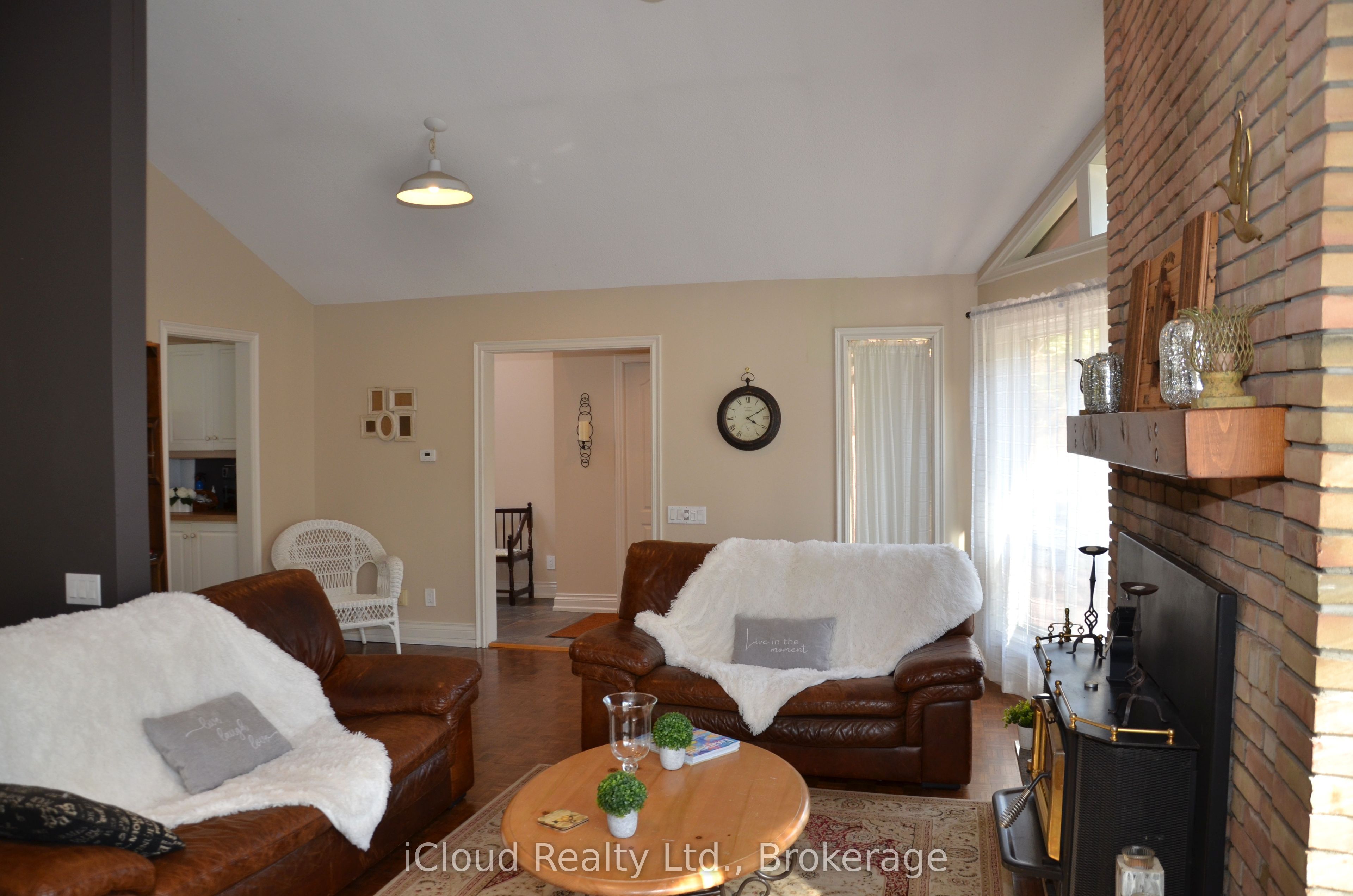 24 Montcalm Crescent Property Photo 5