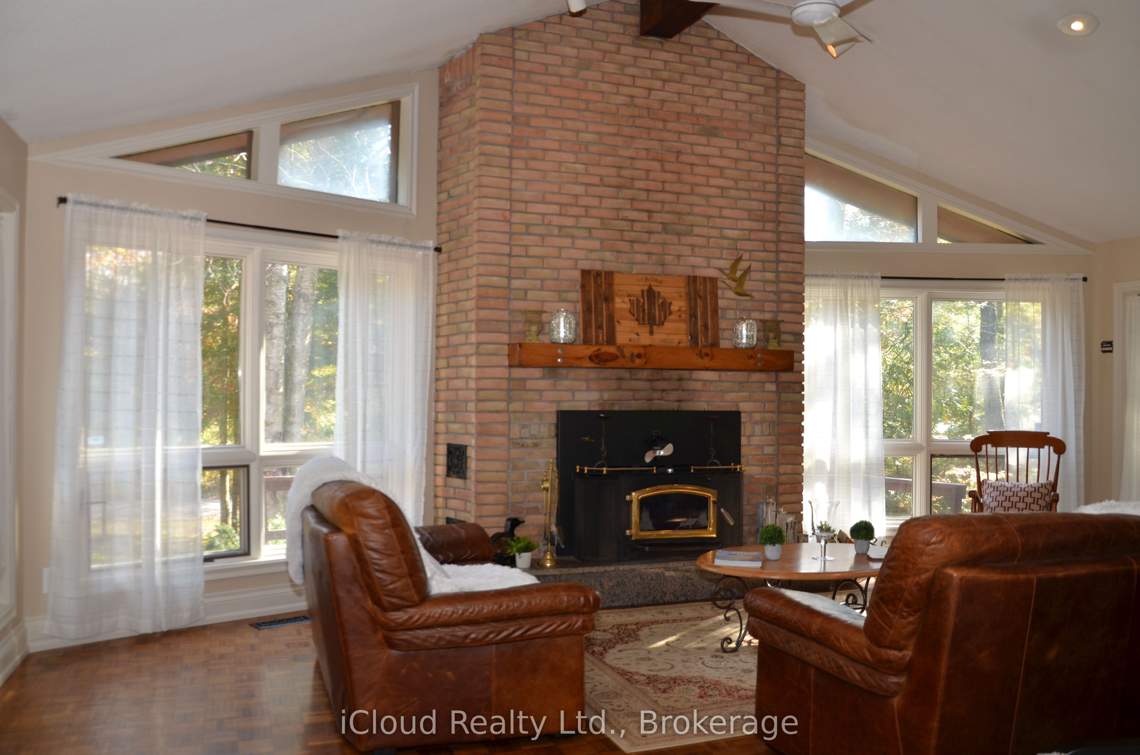 24 Montcalm Crescent Property Photo 6