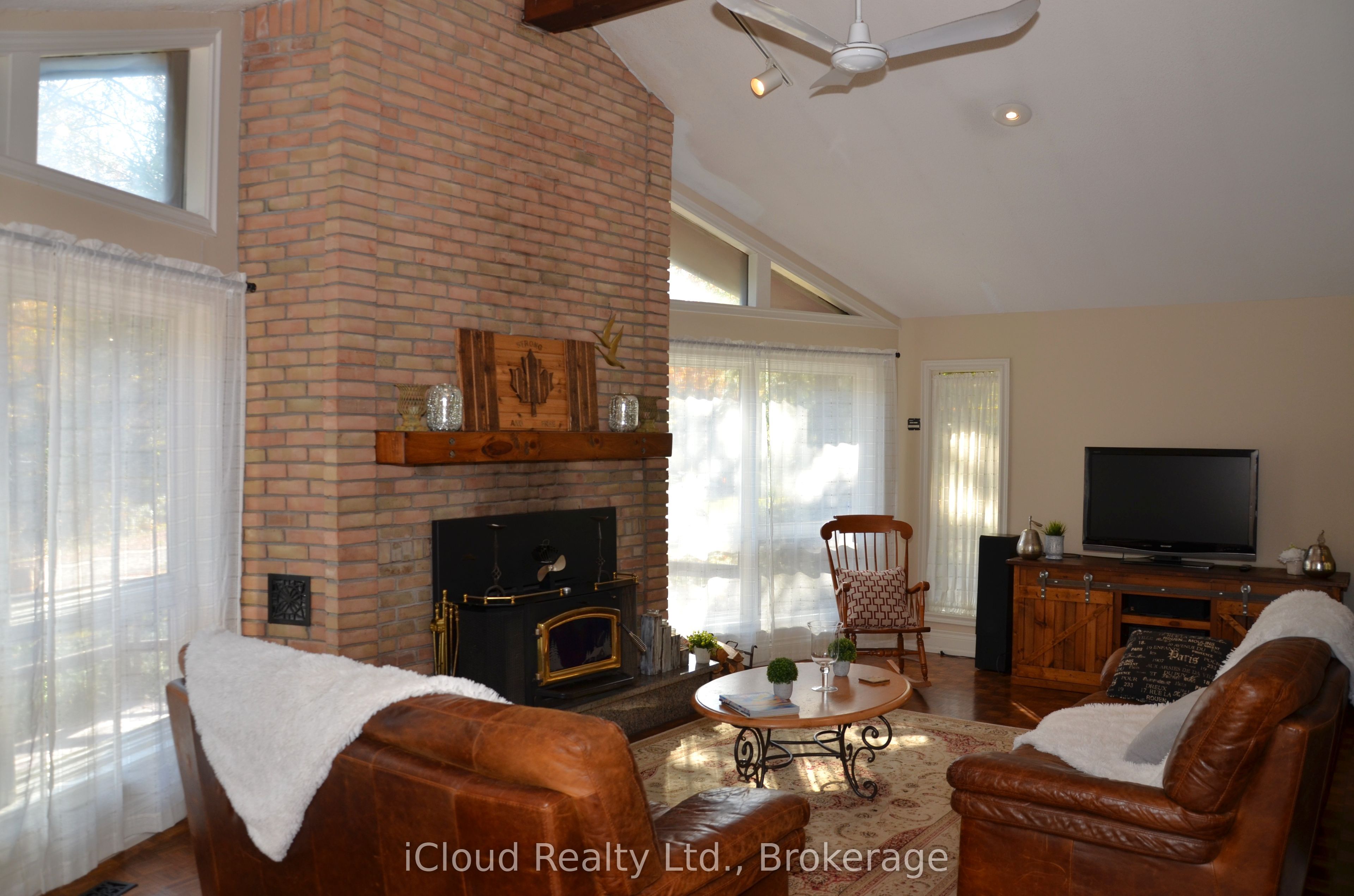 24 Montcalm Crescent Property Photo 12