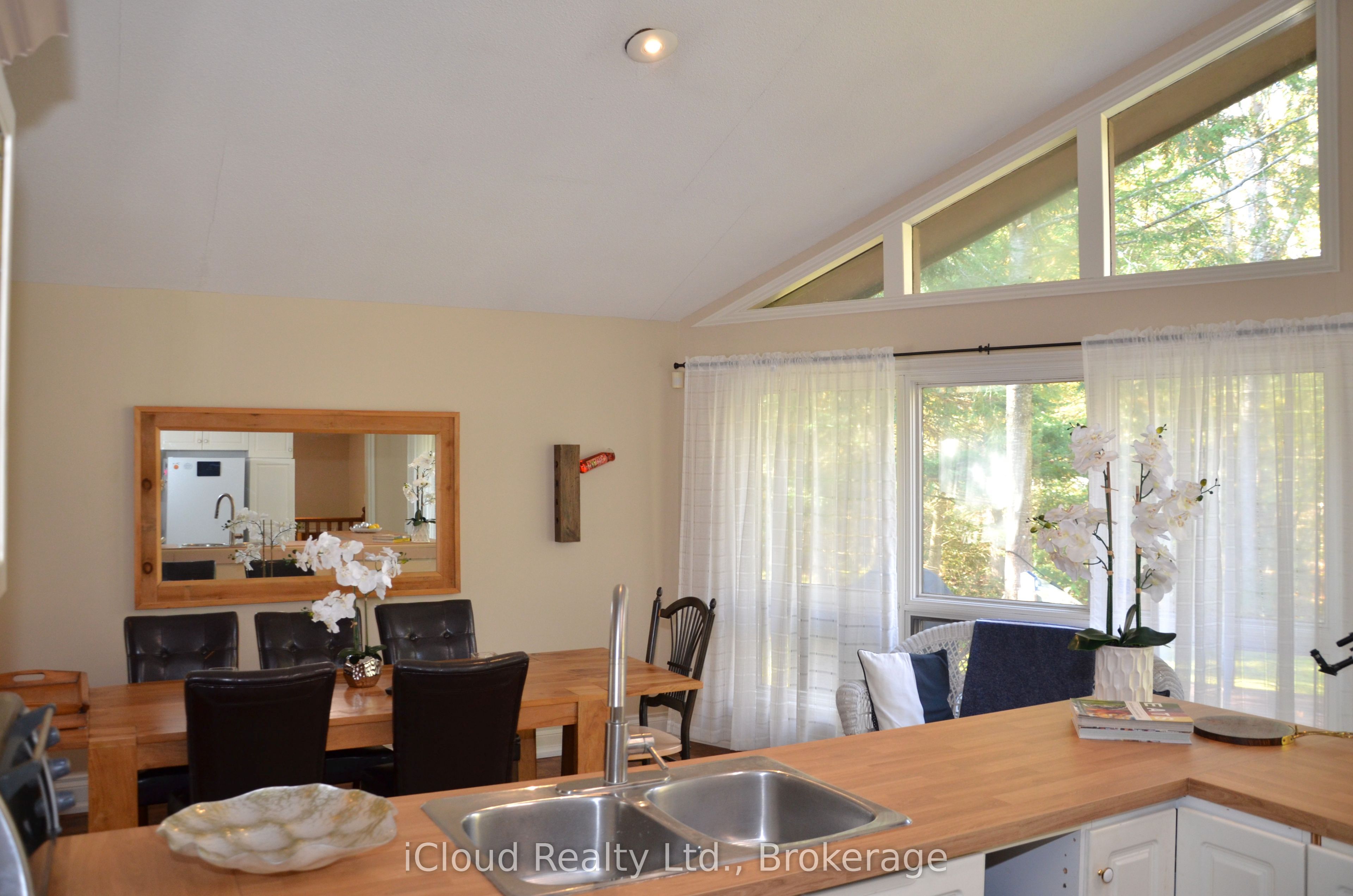 24 Montcalm Crescent Property Photo 14