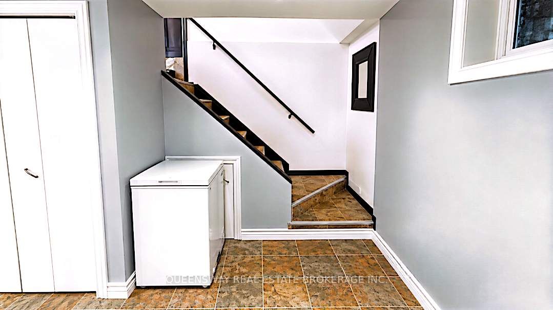 34 Tower Crescent Basement Property Photo 4