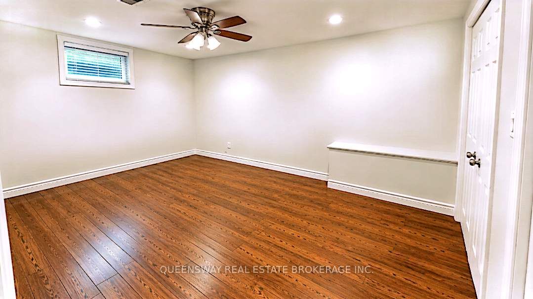34 Tower Crescent Basement Property Photo 9