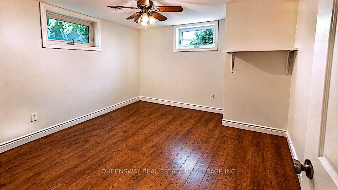 34 Tower Crescent Basement Property Photo 12