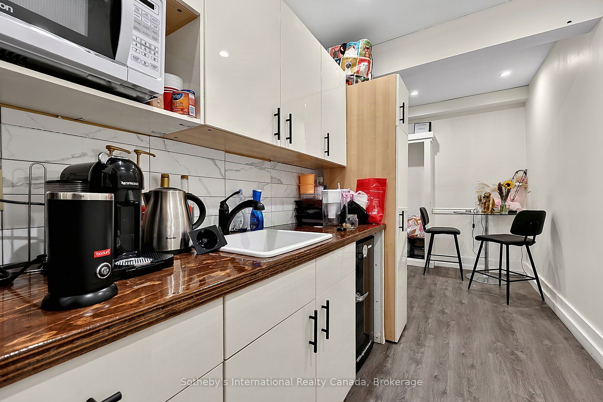 637 Hurontario Street 104 Property Photo 8