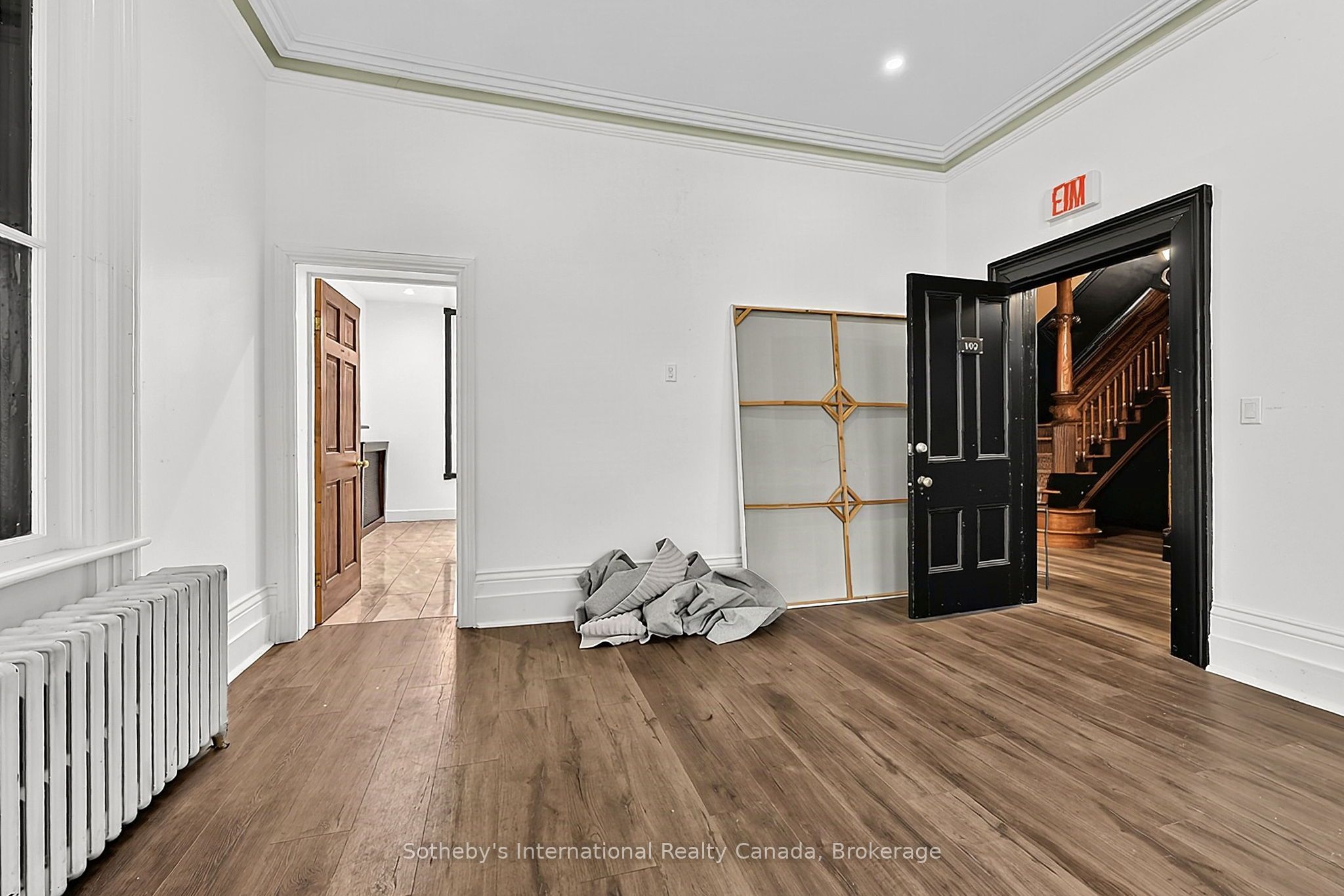 637 Hurontario Street 102 Property Photo 4