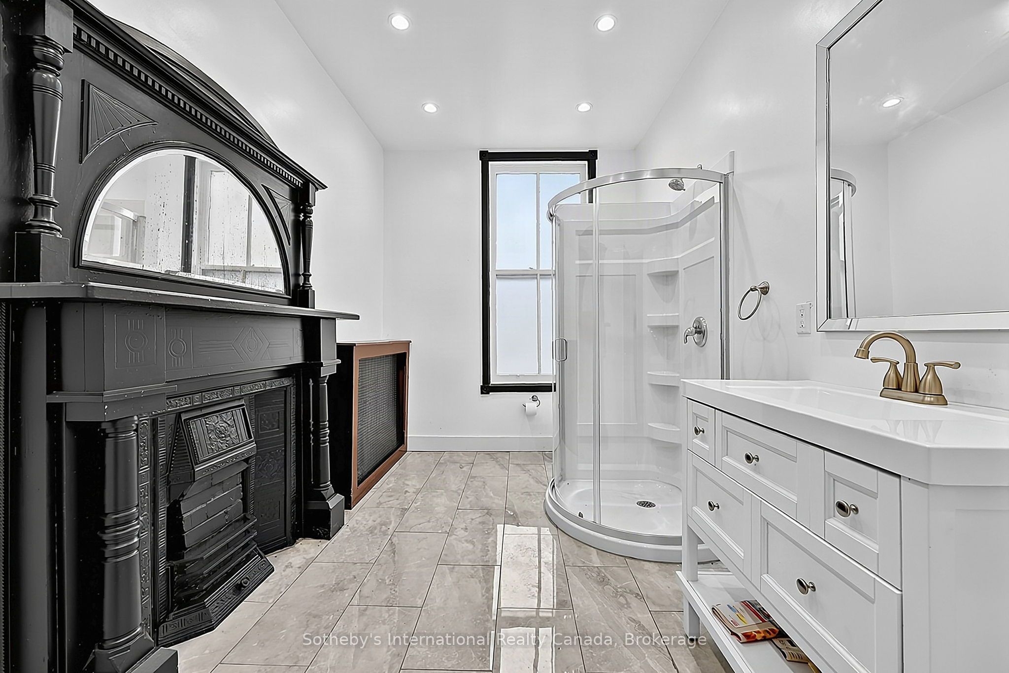 637 Hurontario Street 102 Property Photo 5