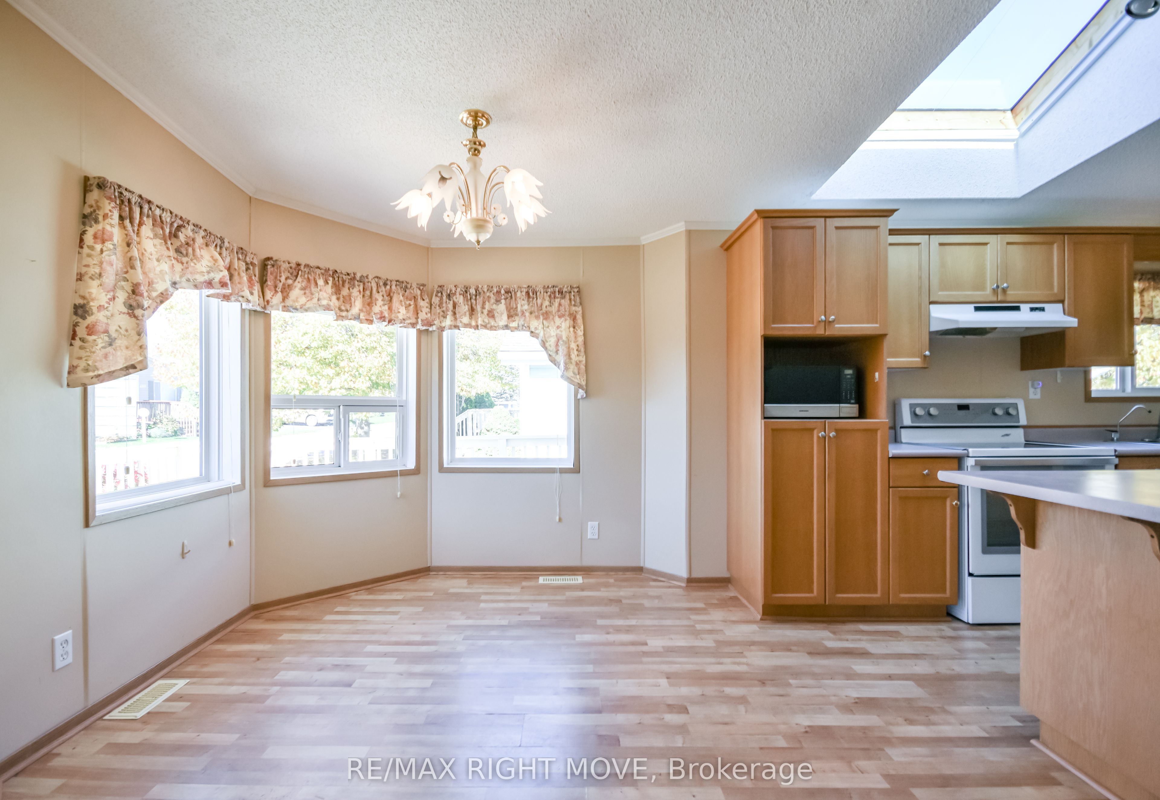 4105 Wesley Street Property Photo 6
