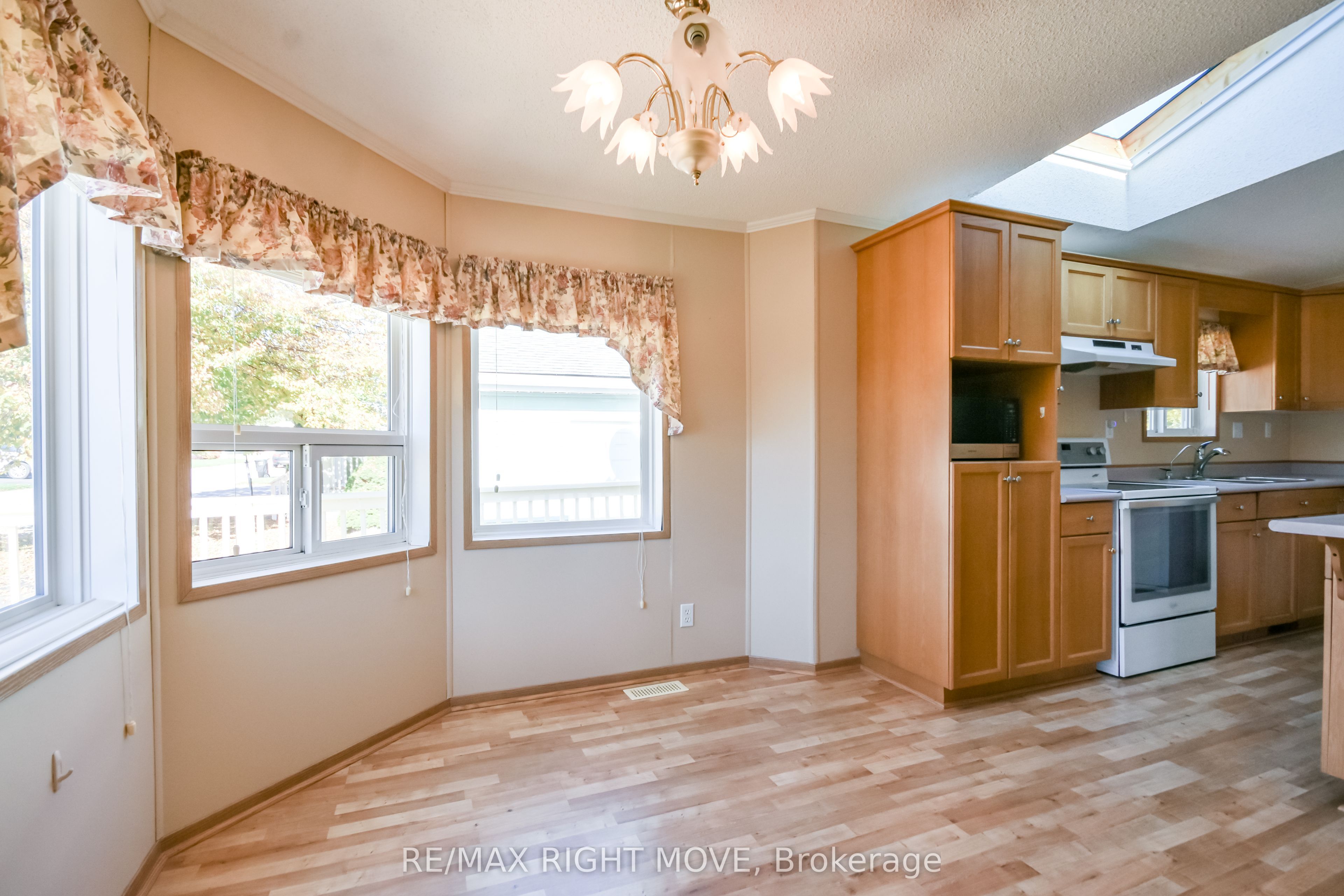 4105 Wesley Street Property Photo 9