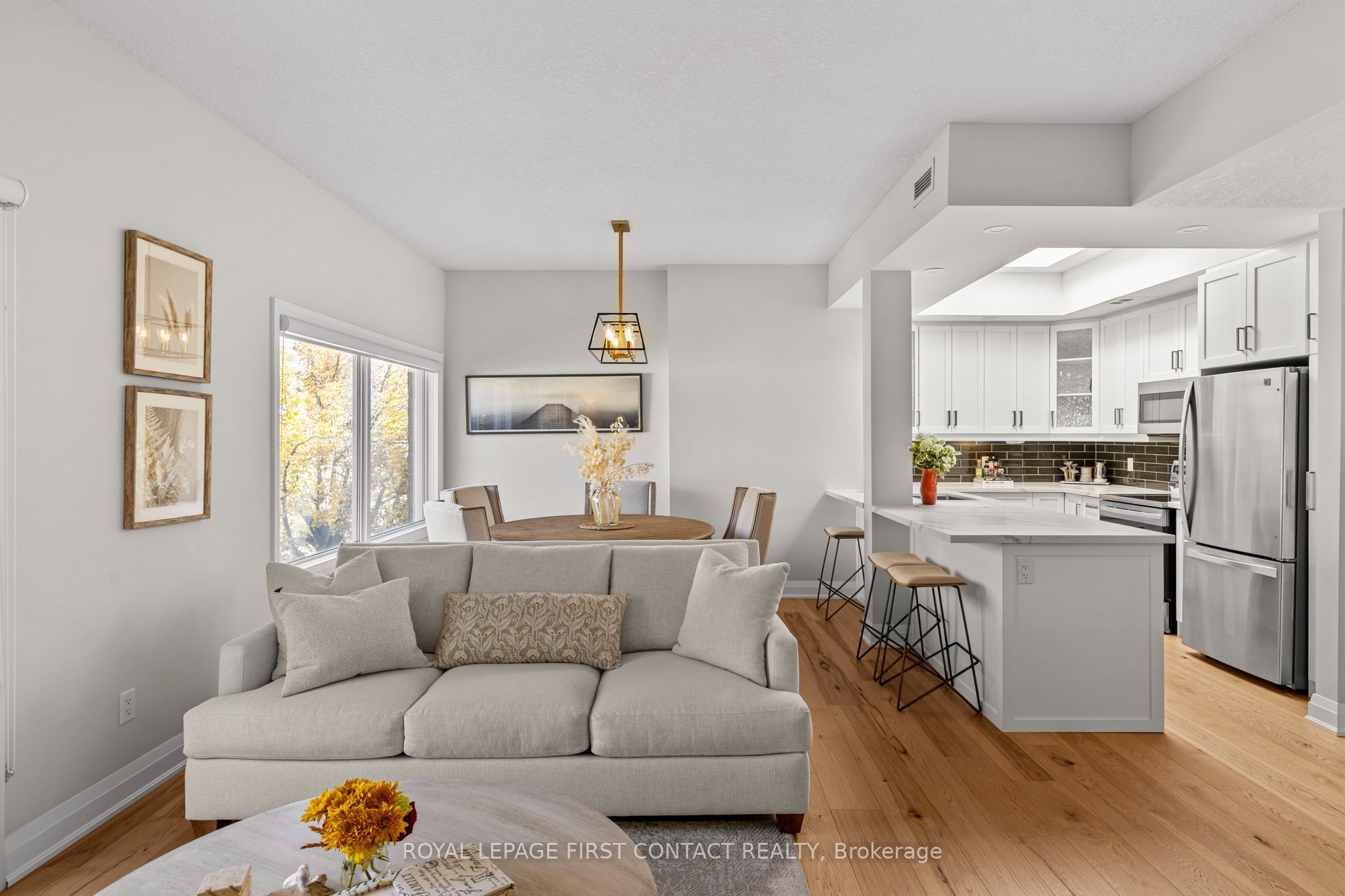 21 Kempenfelt Drive 308 Property Photo 9