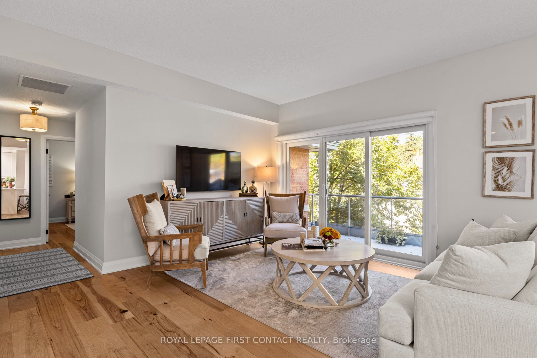 21 Kempenfelt Drive 308 Property Photo 15