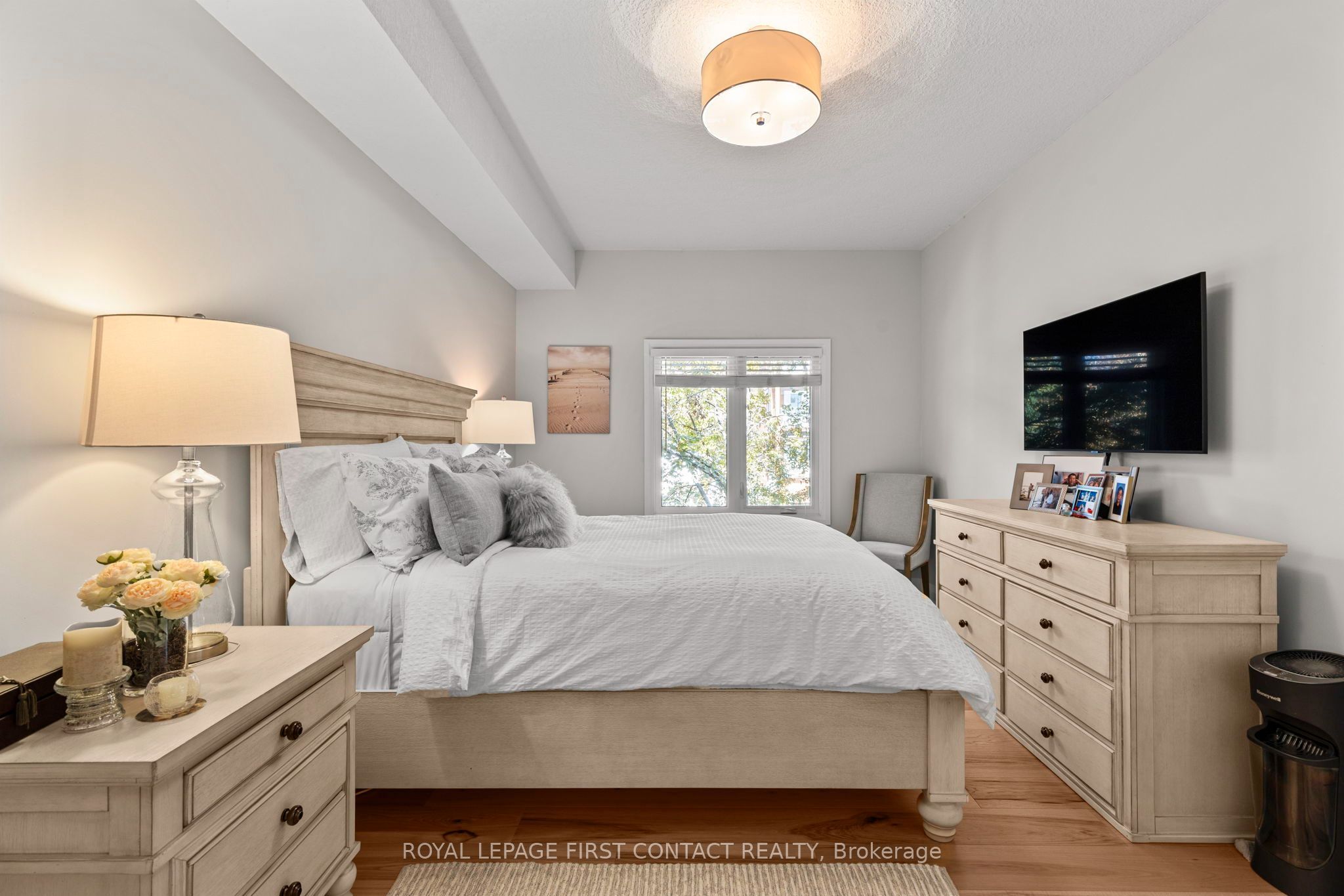 21 Kempenfelt Drive 308 Property Photo 23