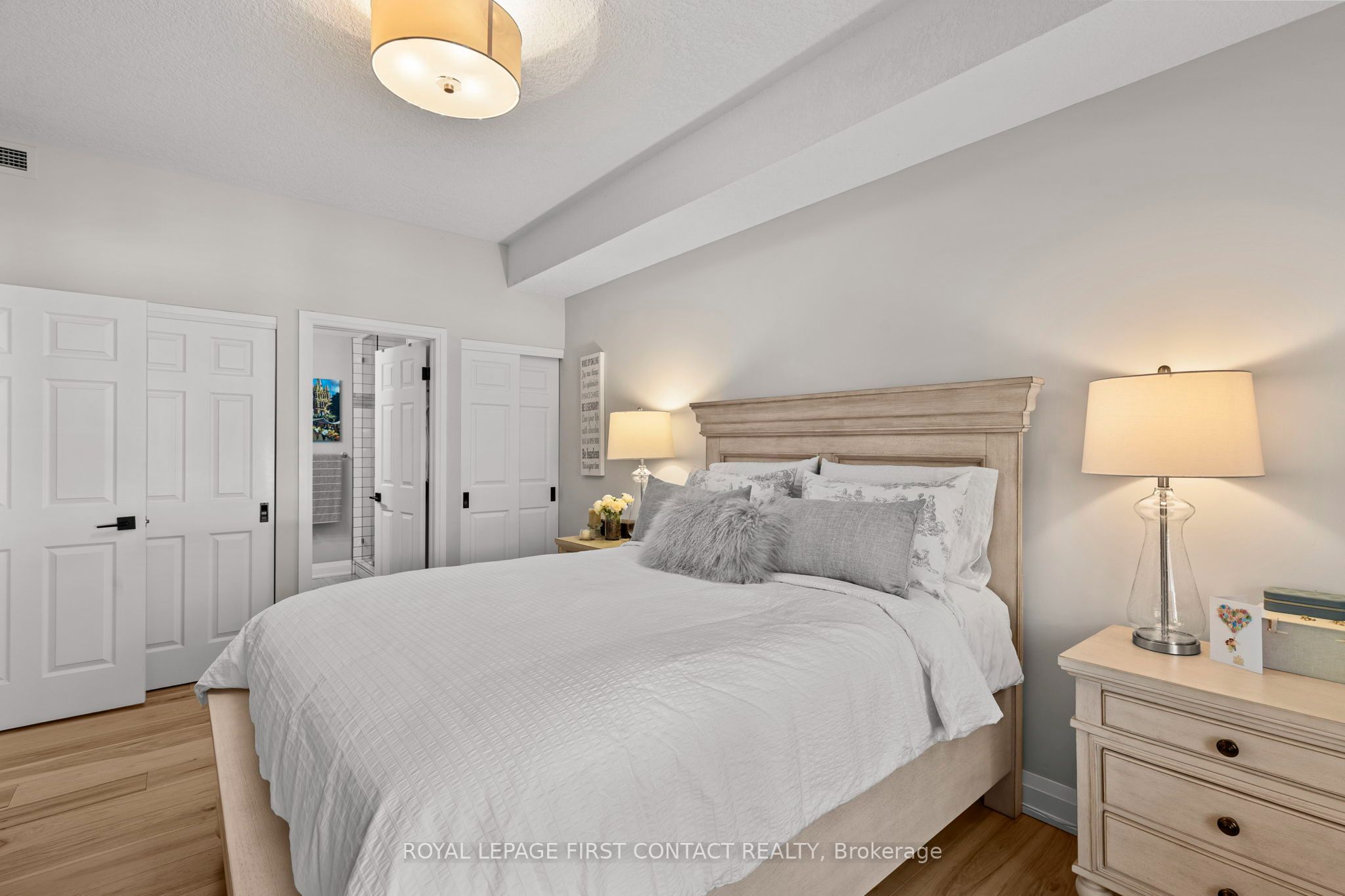 21 Kempenfelt Drive 308 Property Photo 24