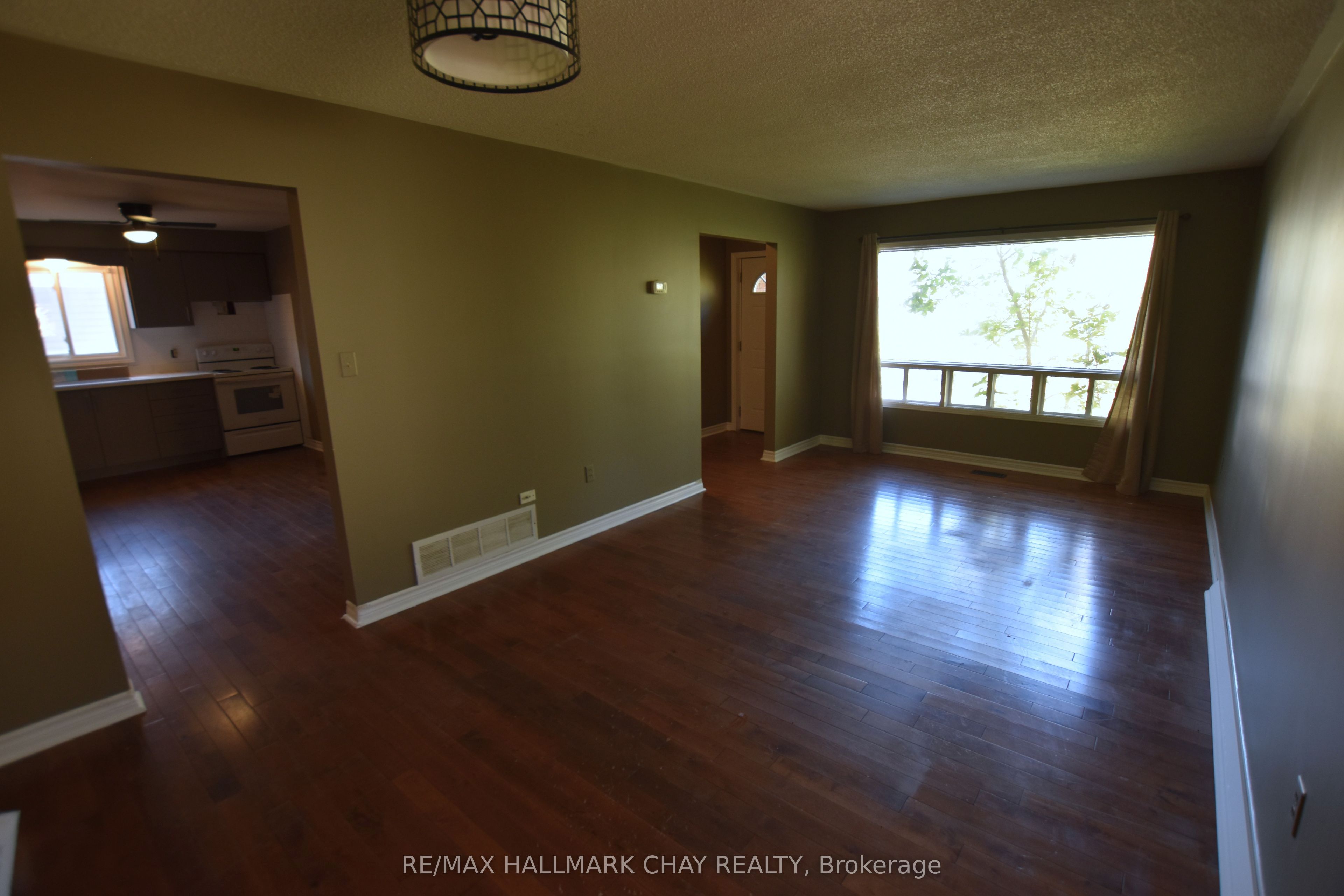 19 Broadfoot Road Upper Property Photo 8