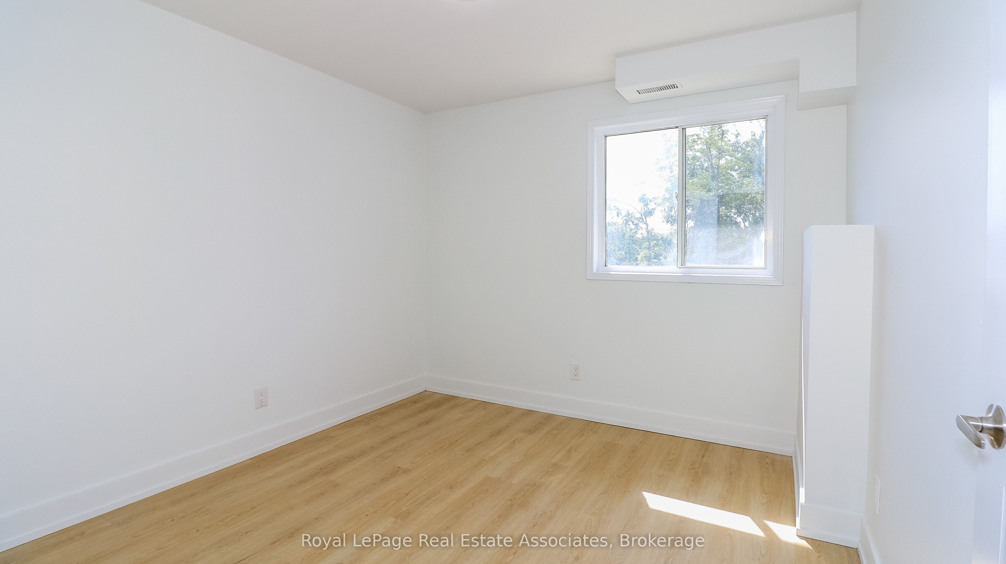 94 Sanford Street 11 Property Photo 6