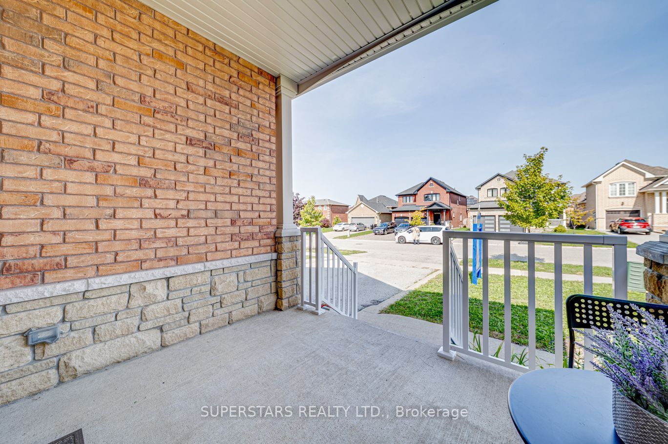 46 Majesty Boulevard Property Photo 3
